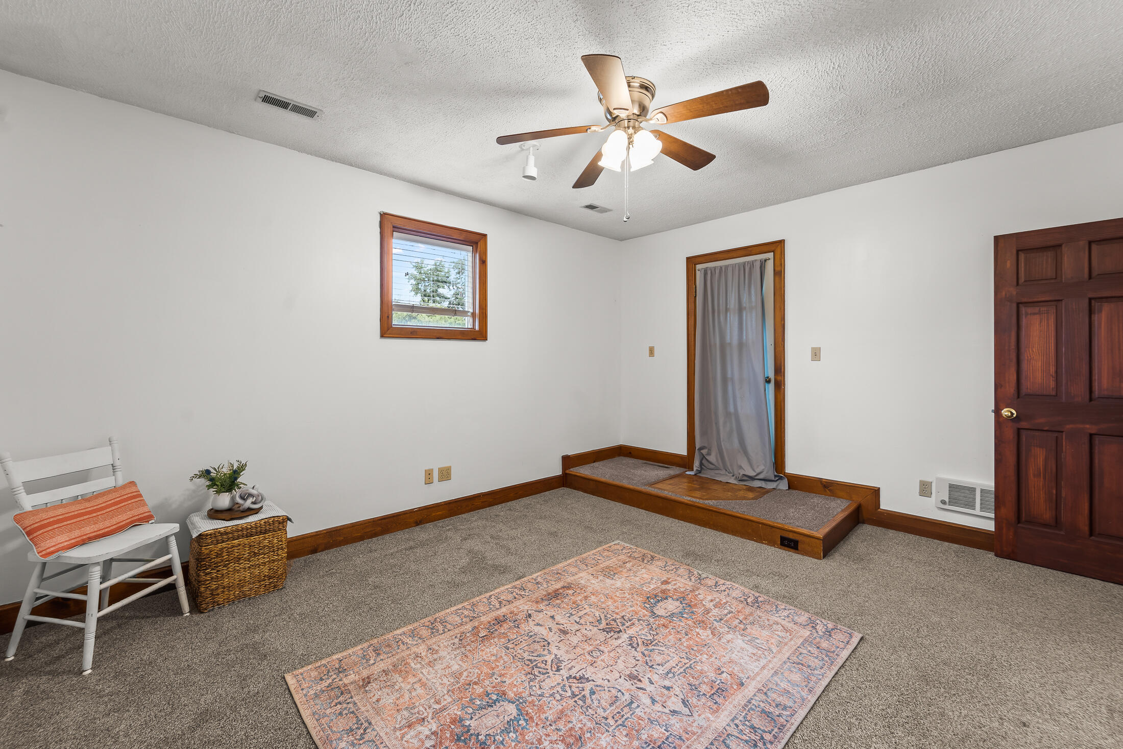 201 E Harrison St Property Photo 15