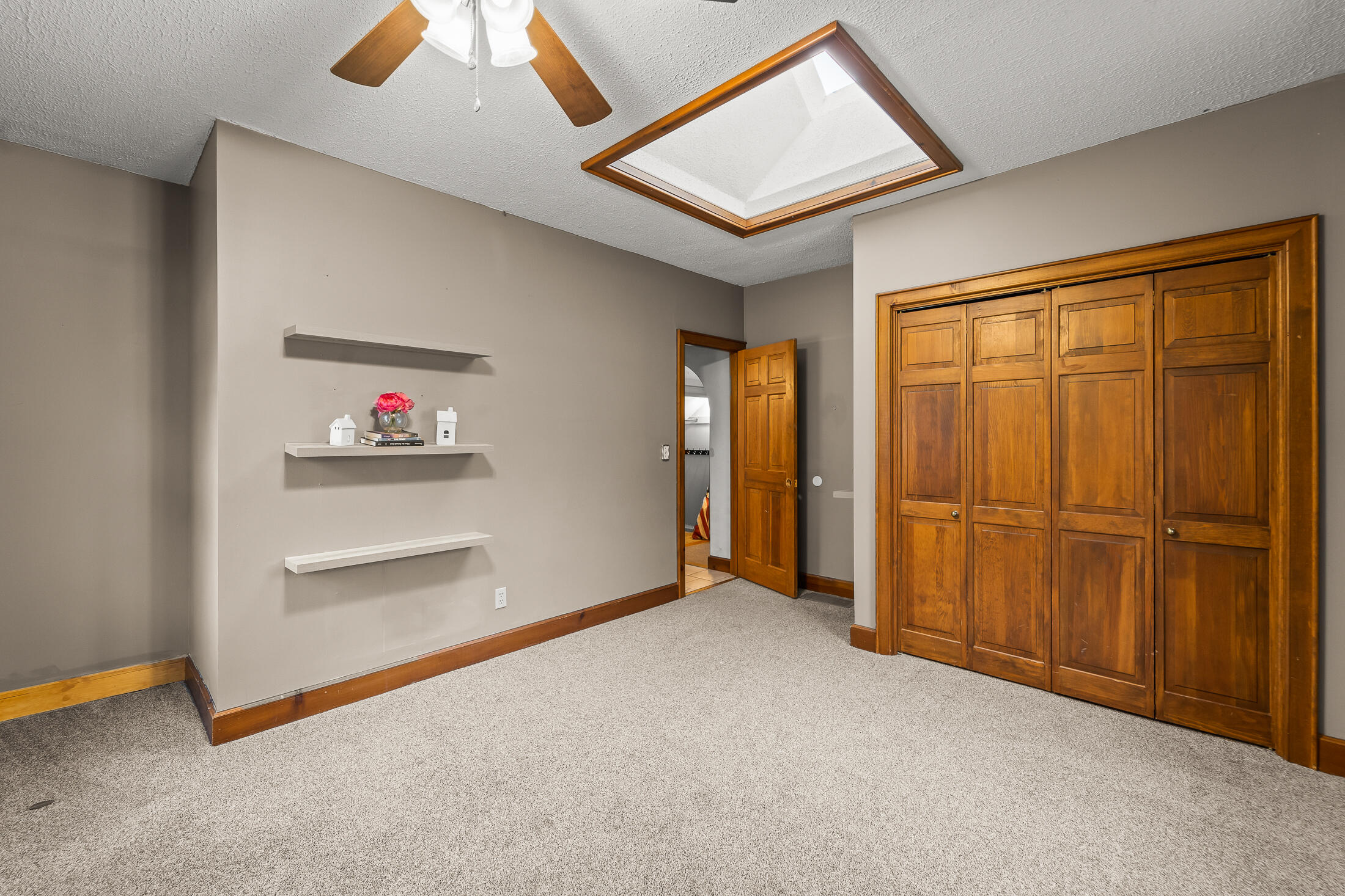 201 E Harrison St Property Photo 16