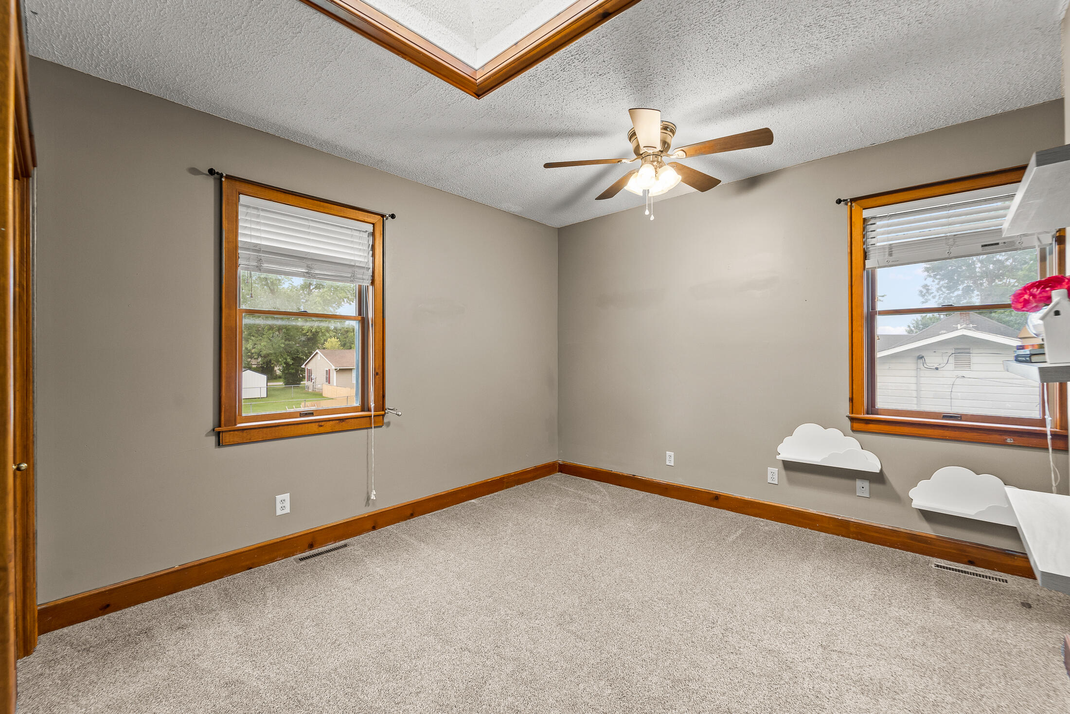 201 E Harrison St Property Photo 17