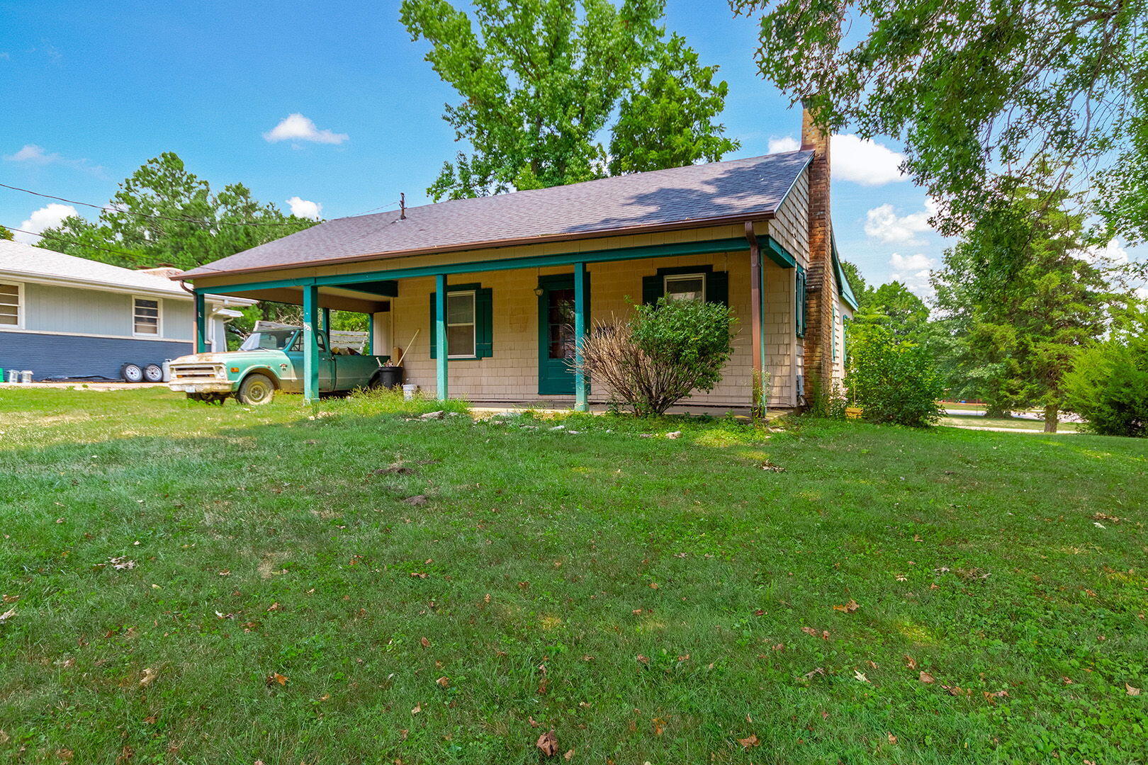1321 Pollock Rd Property Photo 1