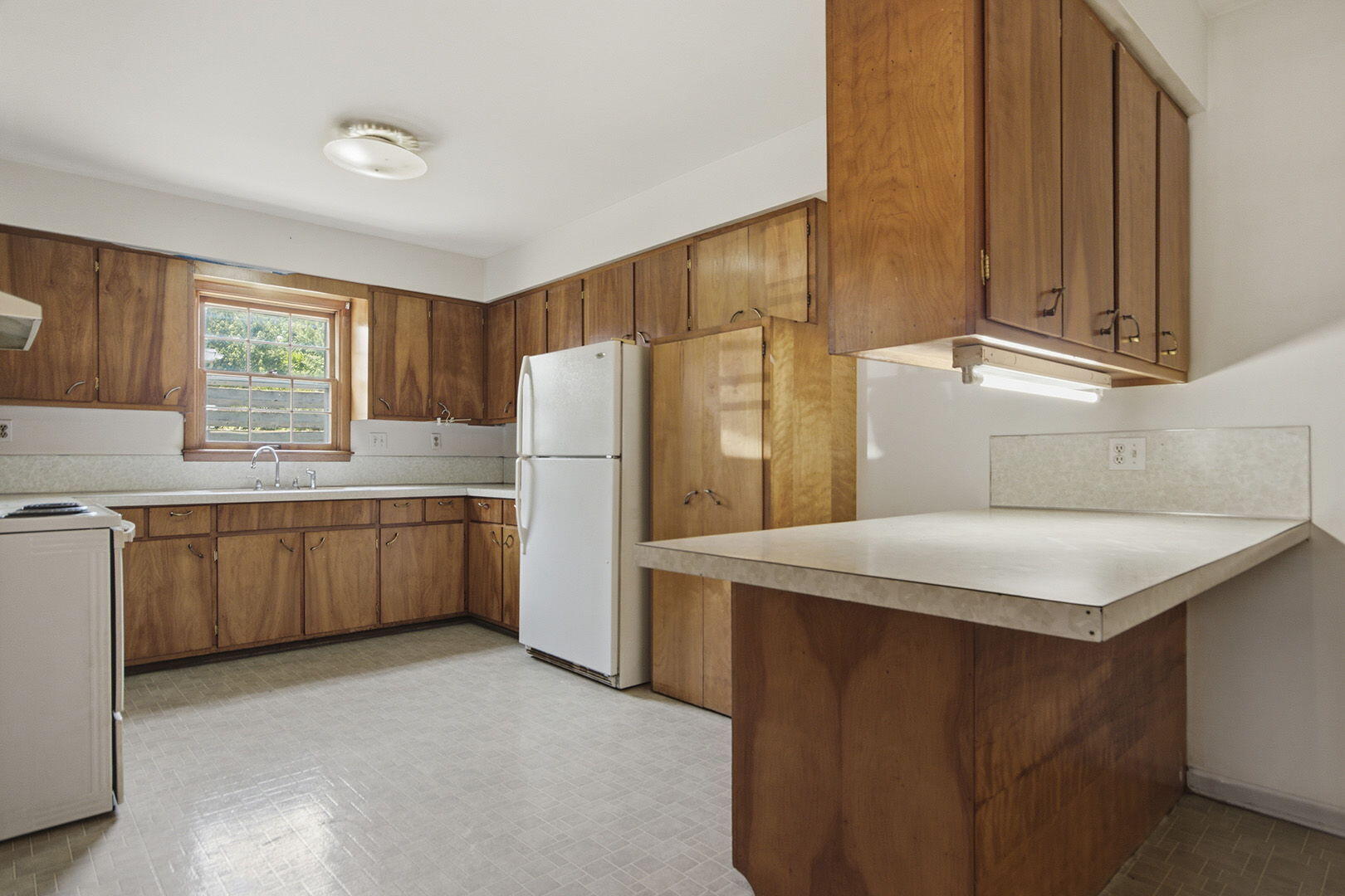 1321 Pollock Rd Property Photo 11