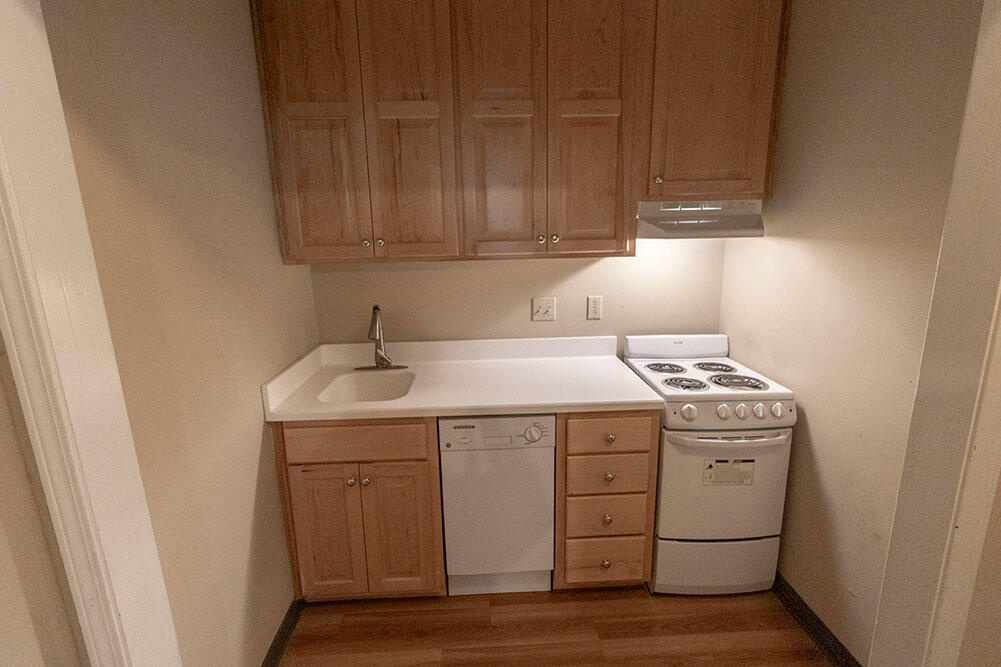 1110 E Broadway B Property Photo 14