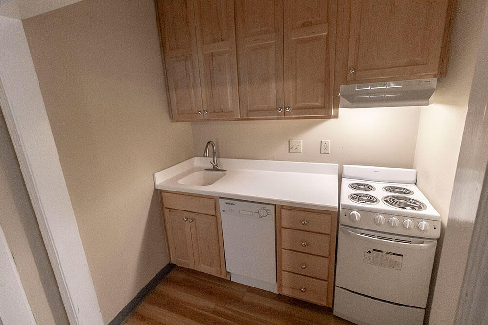 1110 E Broadway B Property Photo 15
