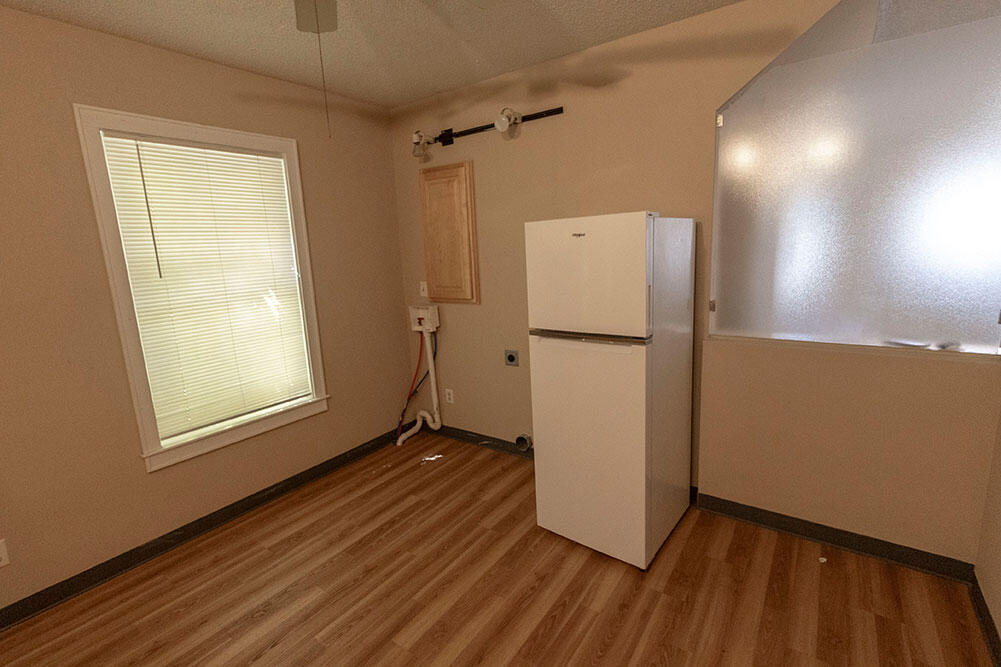 1110 E Broadway B Property Photo 16