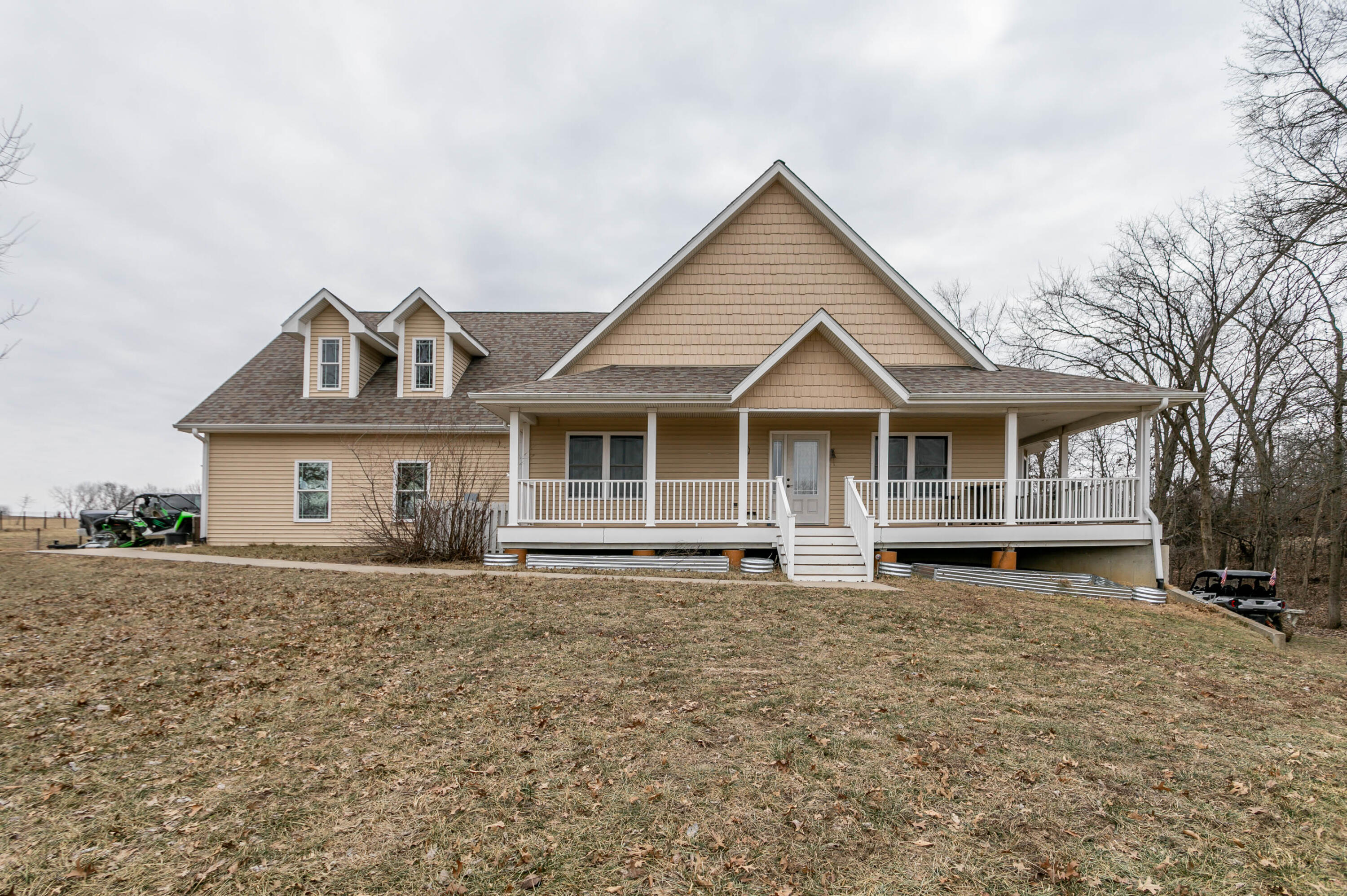 12600 N Hecht Rd Property Photo 1