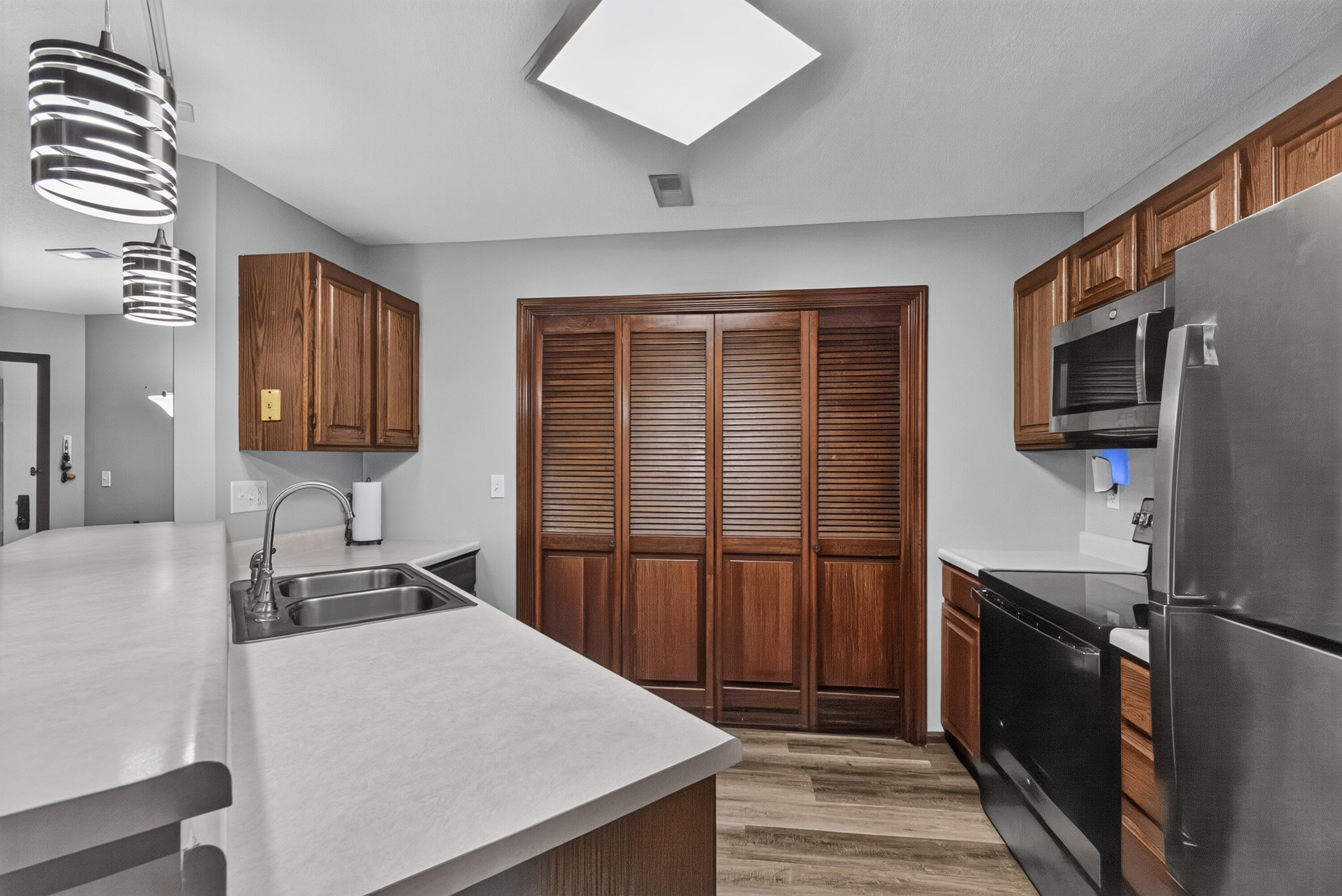 202 Park Deville Pl Property Photo 10