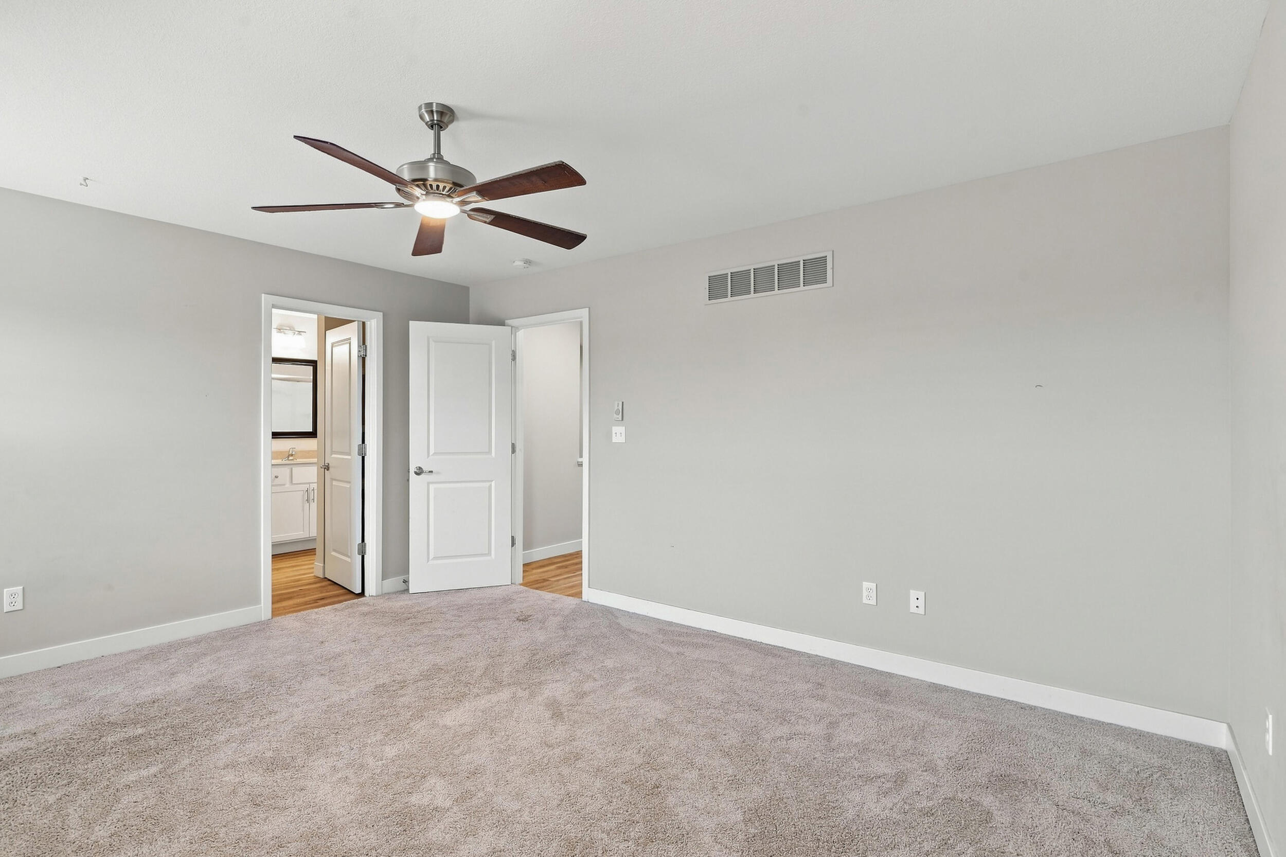 4000 W Worley St 2 Property Photo 17