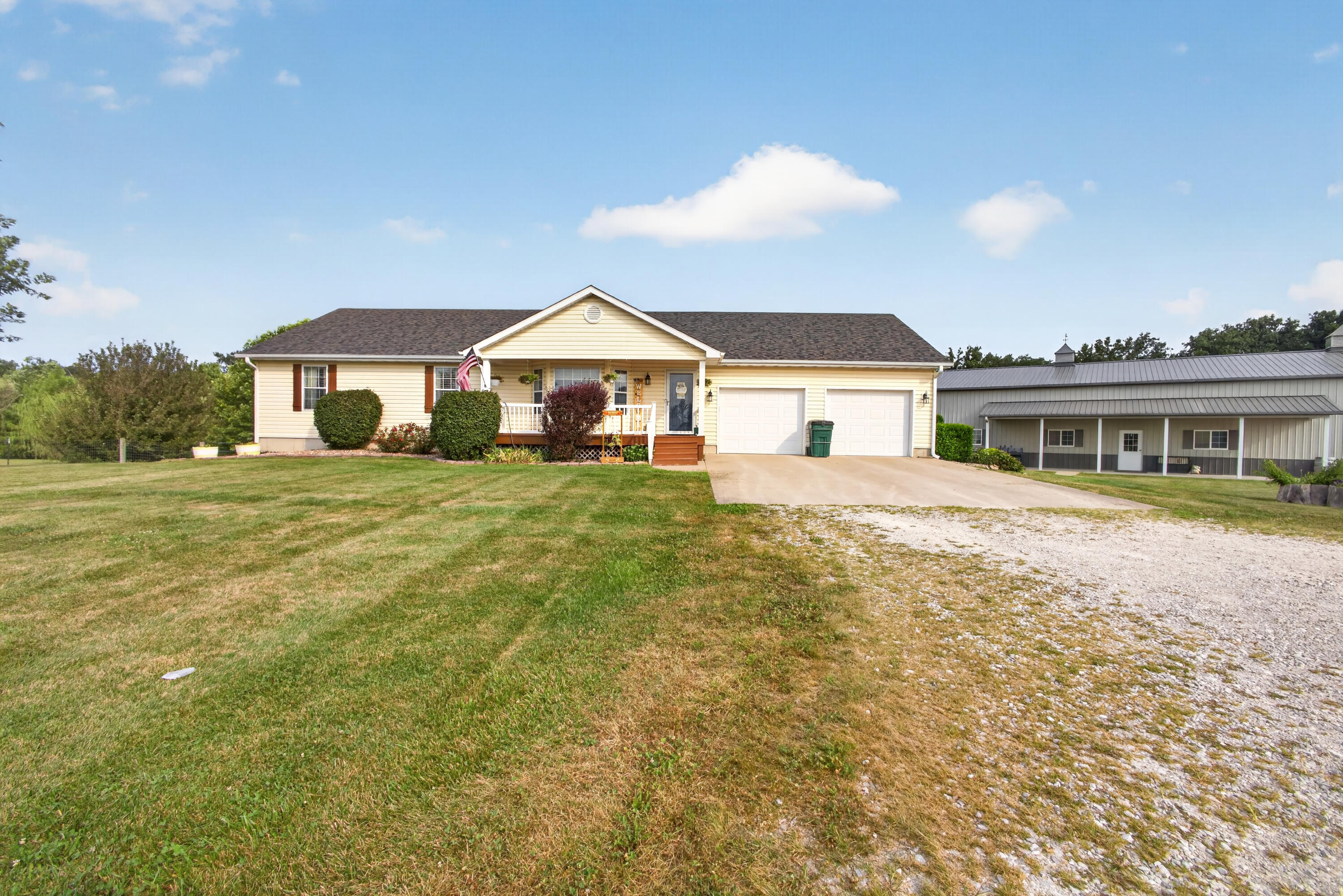 8931 Audrain Road 104 Property Photo 3