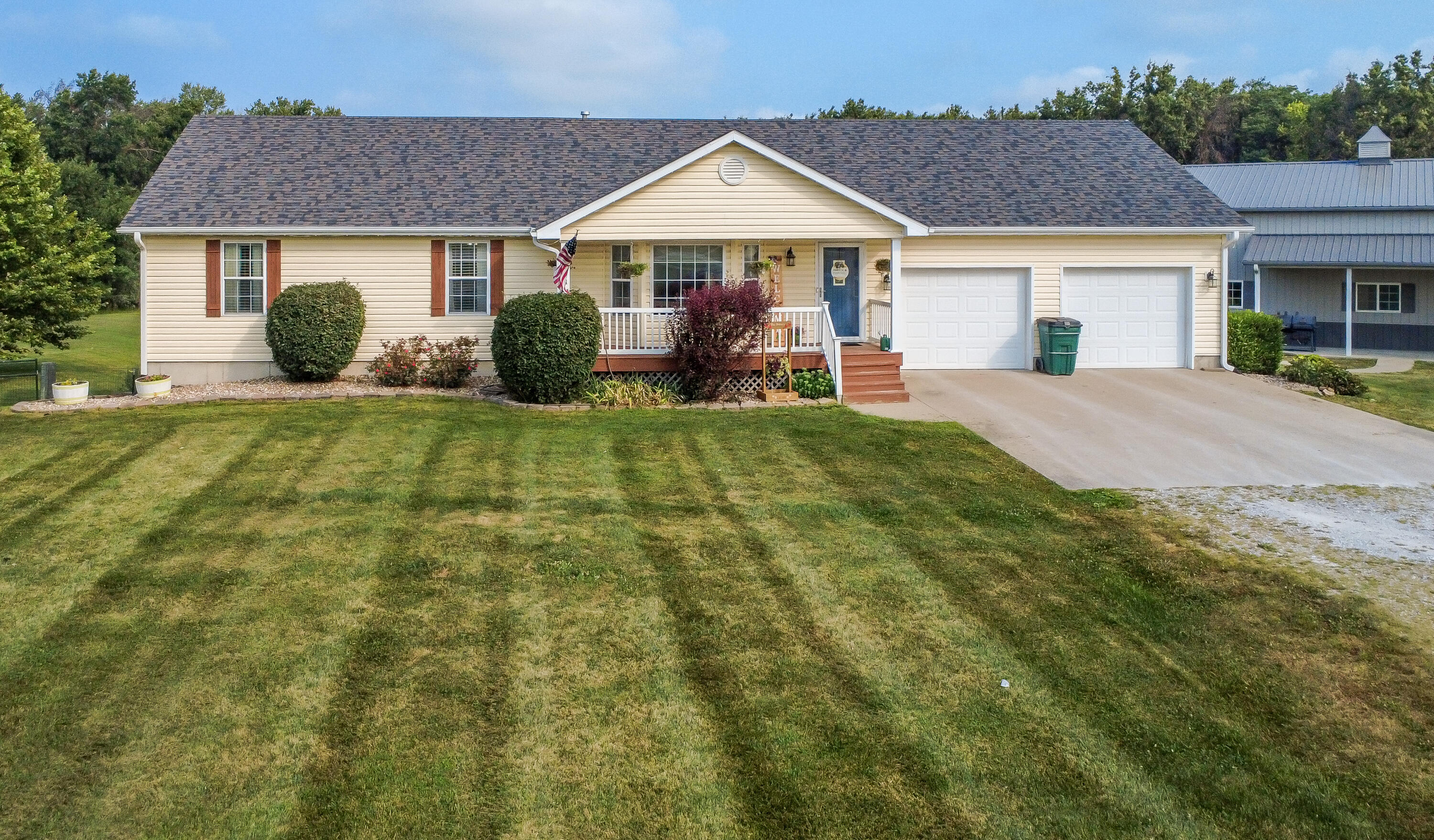 8931 Audrain Road 104 Property Photo 4