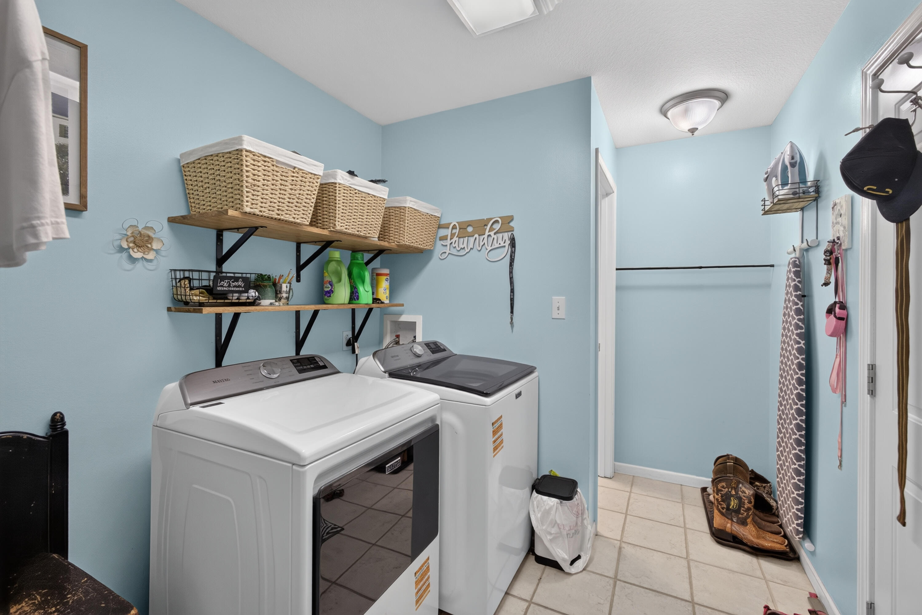 8931 Audrain Road 104 Property Photo 17