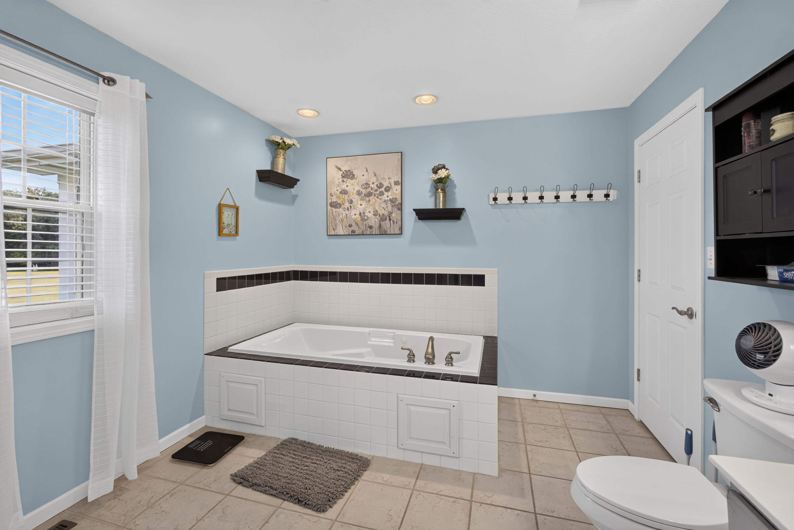 8931 Audrain Road 104 Property Photo 23