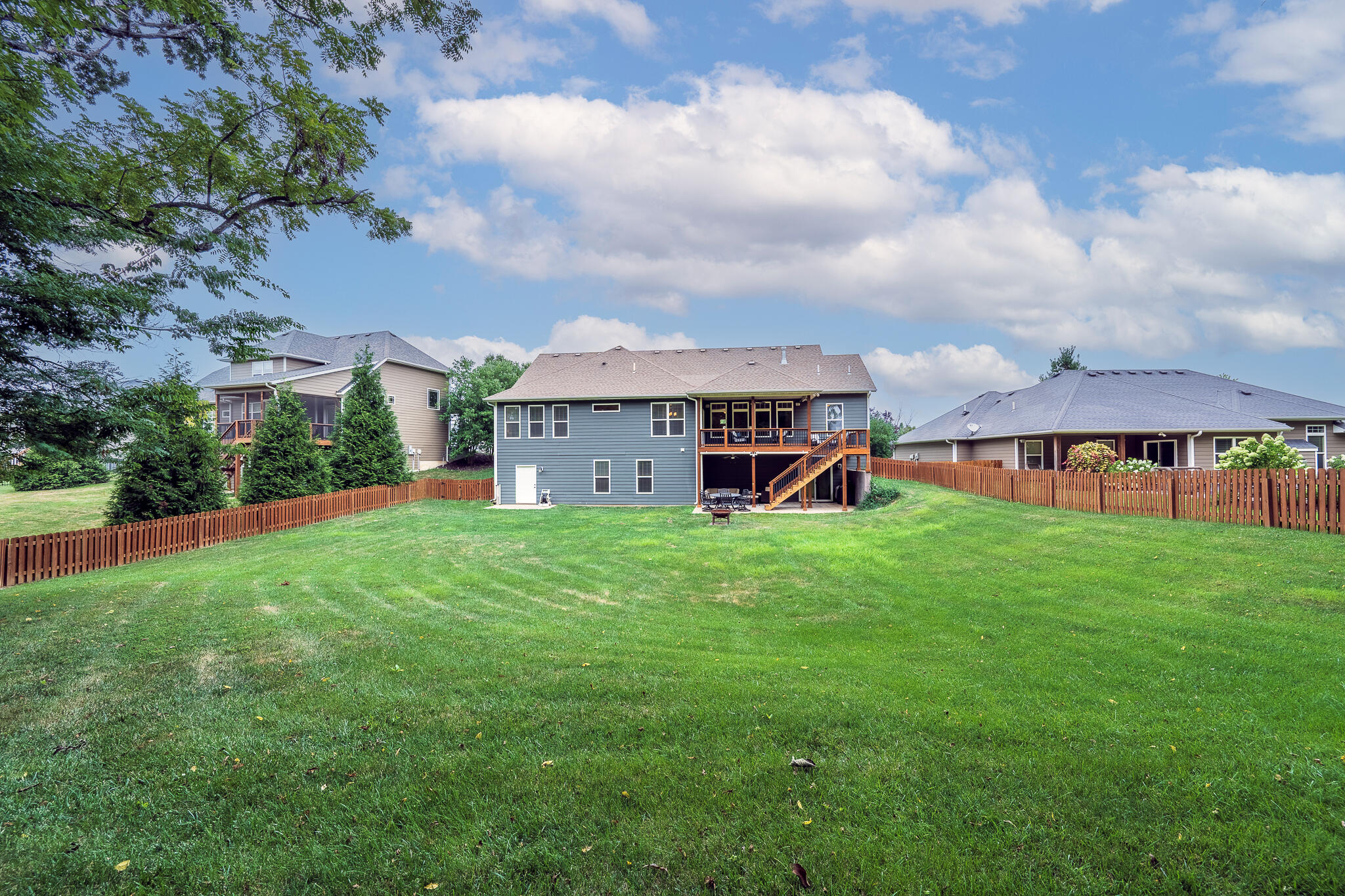 5425 Steeplechase Dr Property Photo 4