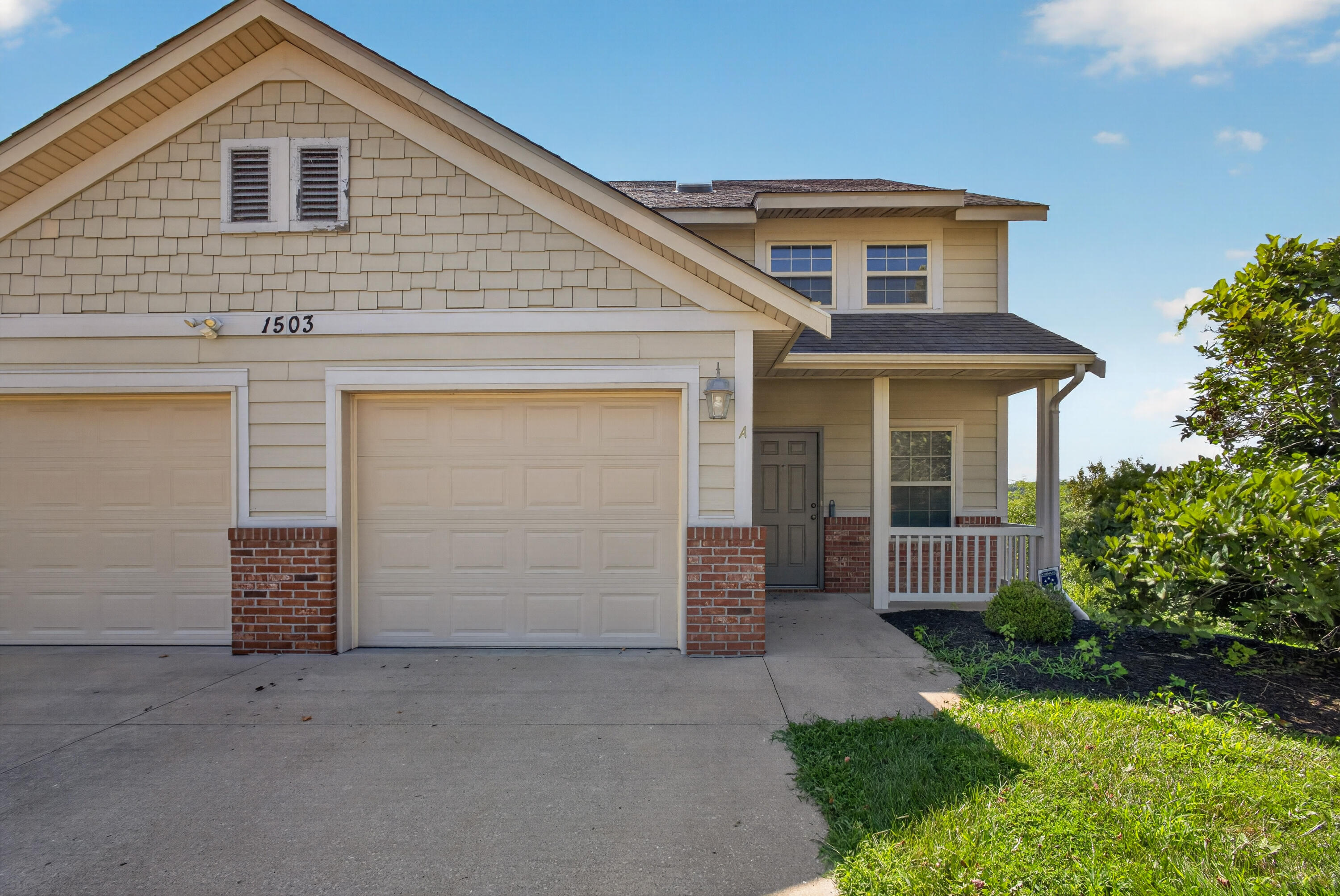 1503 Spiros Dr A Property Photo 2