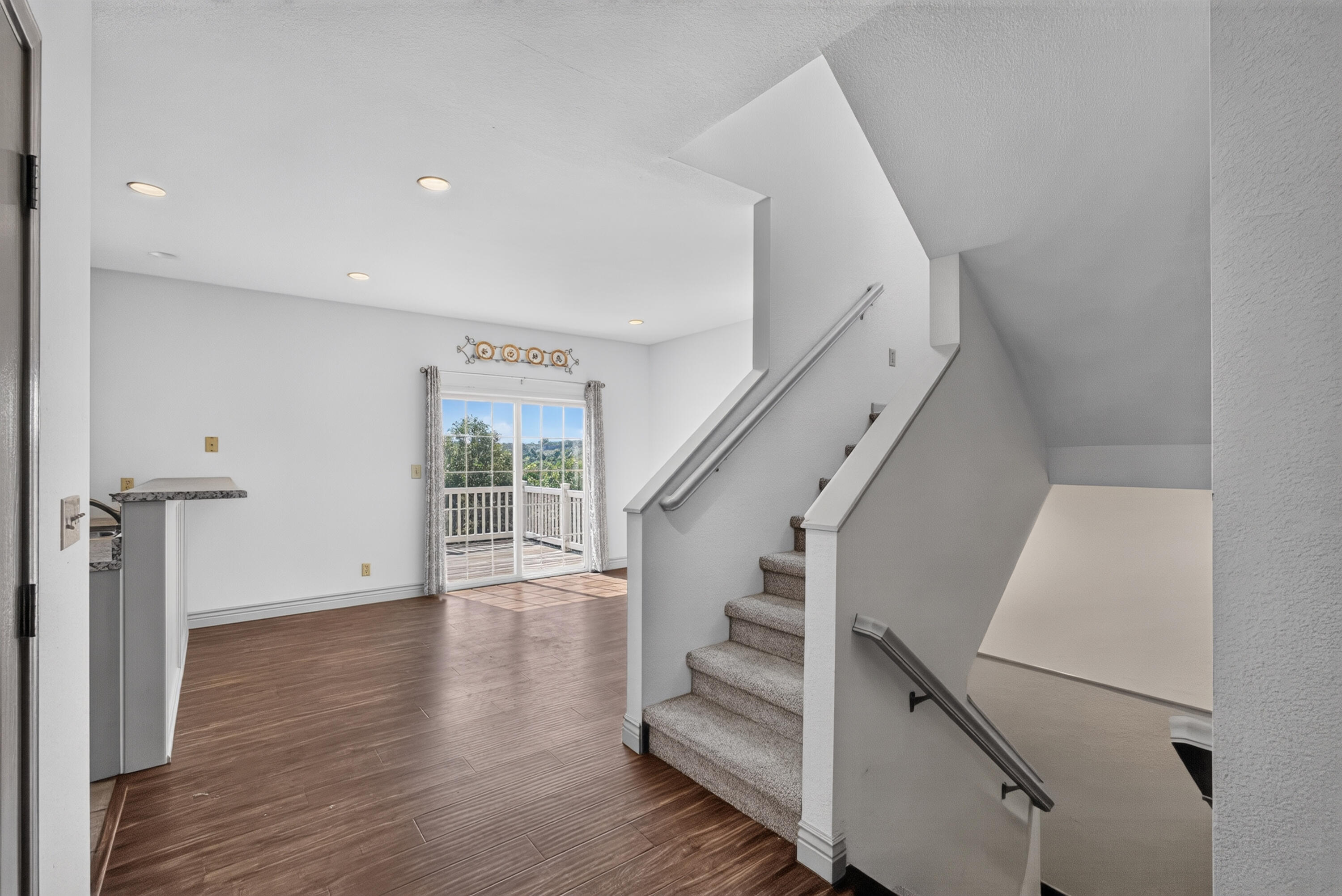 1503 Spiros Dr A Property Photo 7