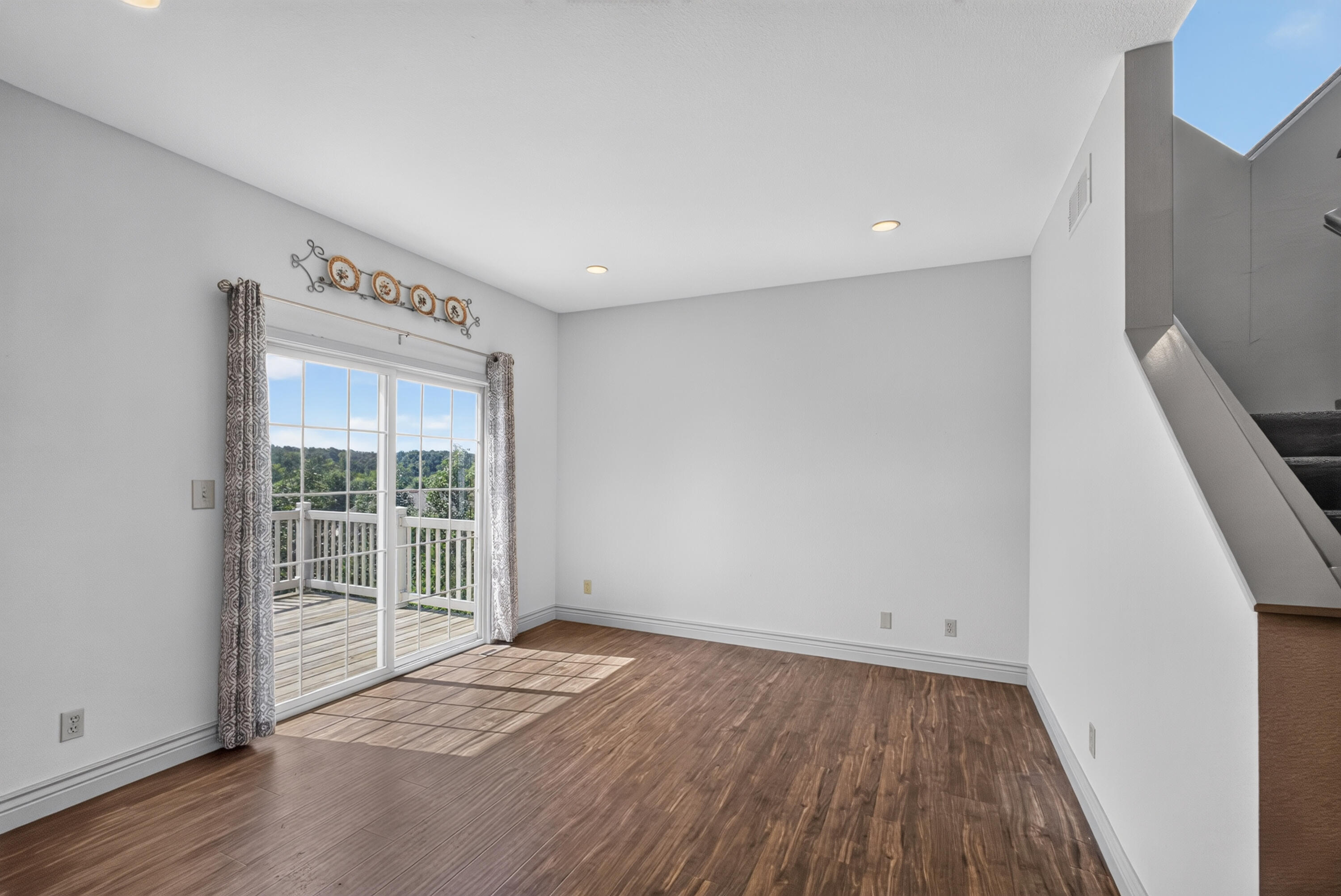 1503 Spiros Dr A Property Photo 9