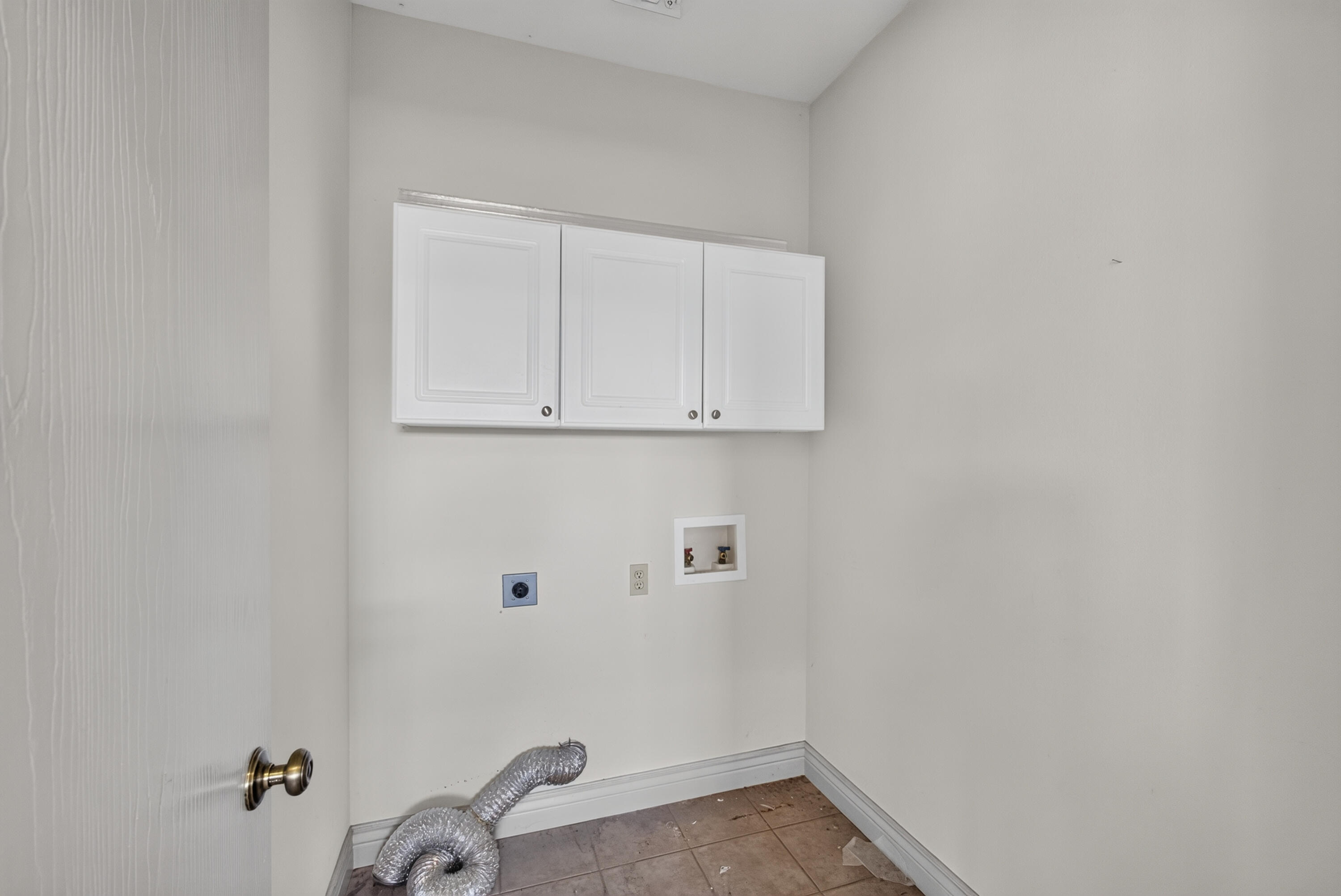 1503 Spiros Dr A Property Photo 13