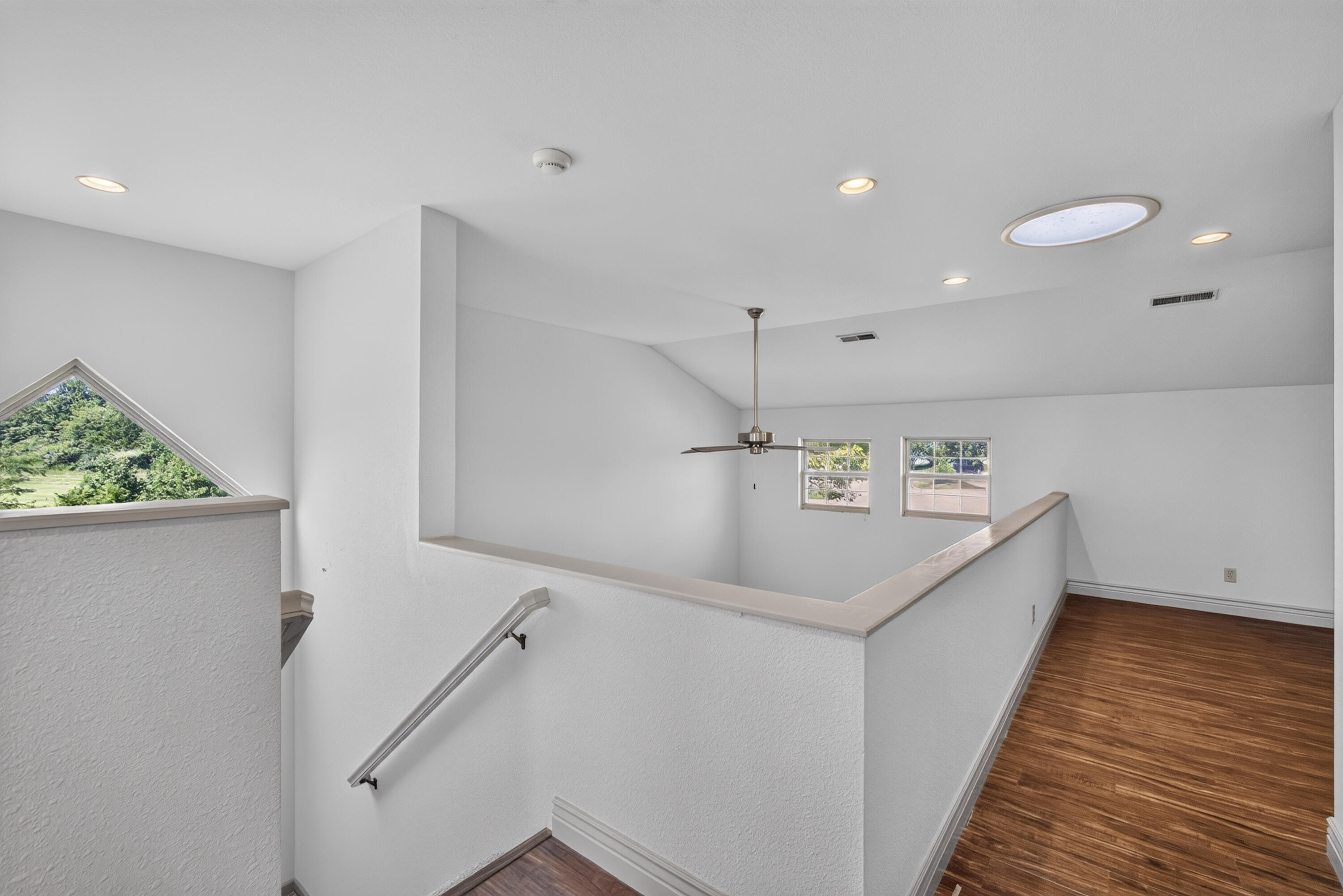 1503 Spiros Dr A Property Photo 17