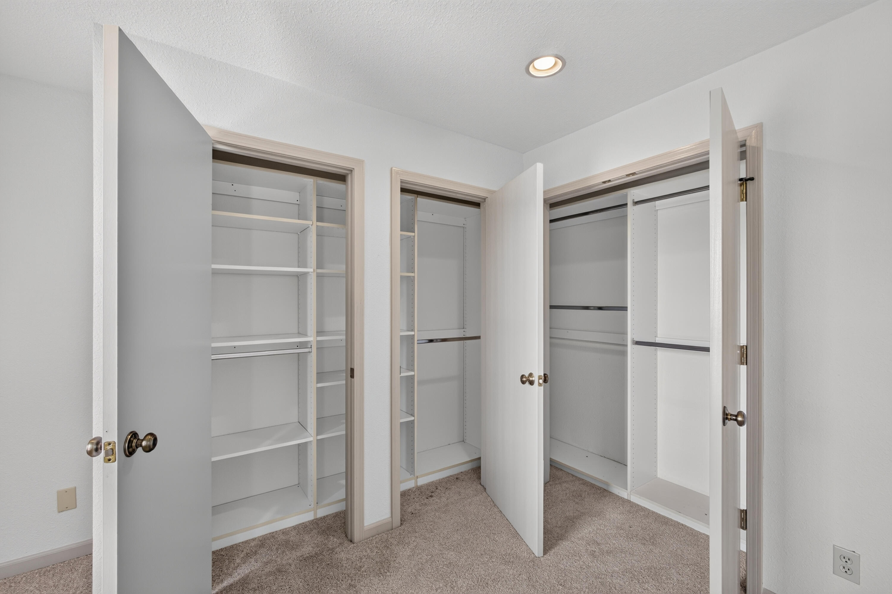 1503 Spiros Dr A Property Photo 22