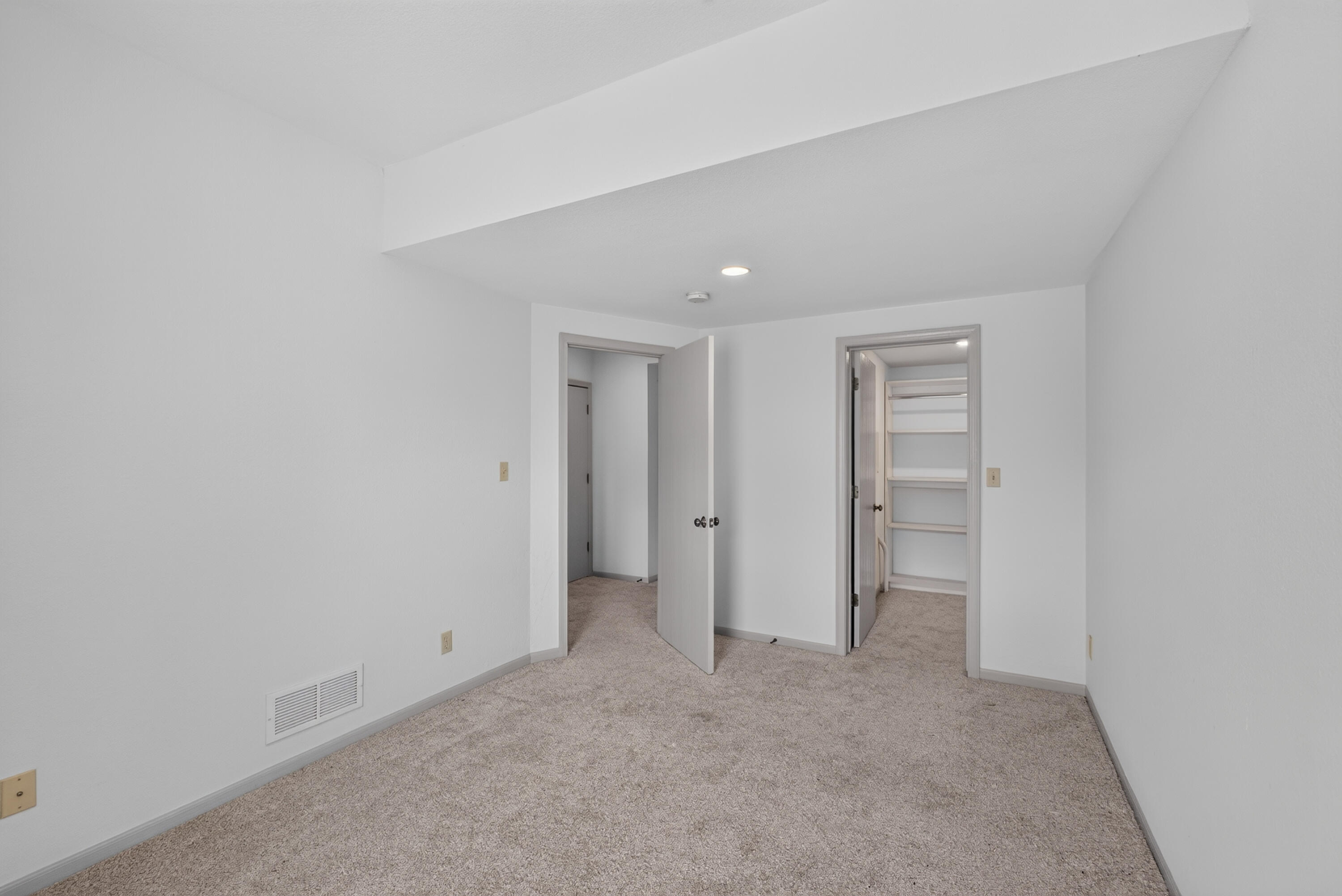 1503 Spiros Dr A Property Photo 28