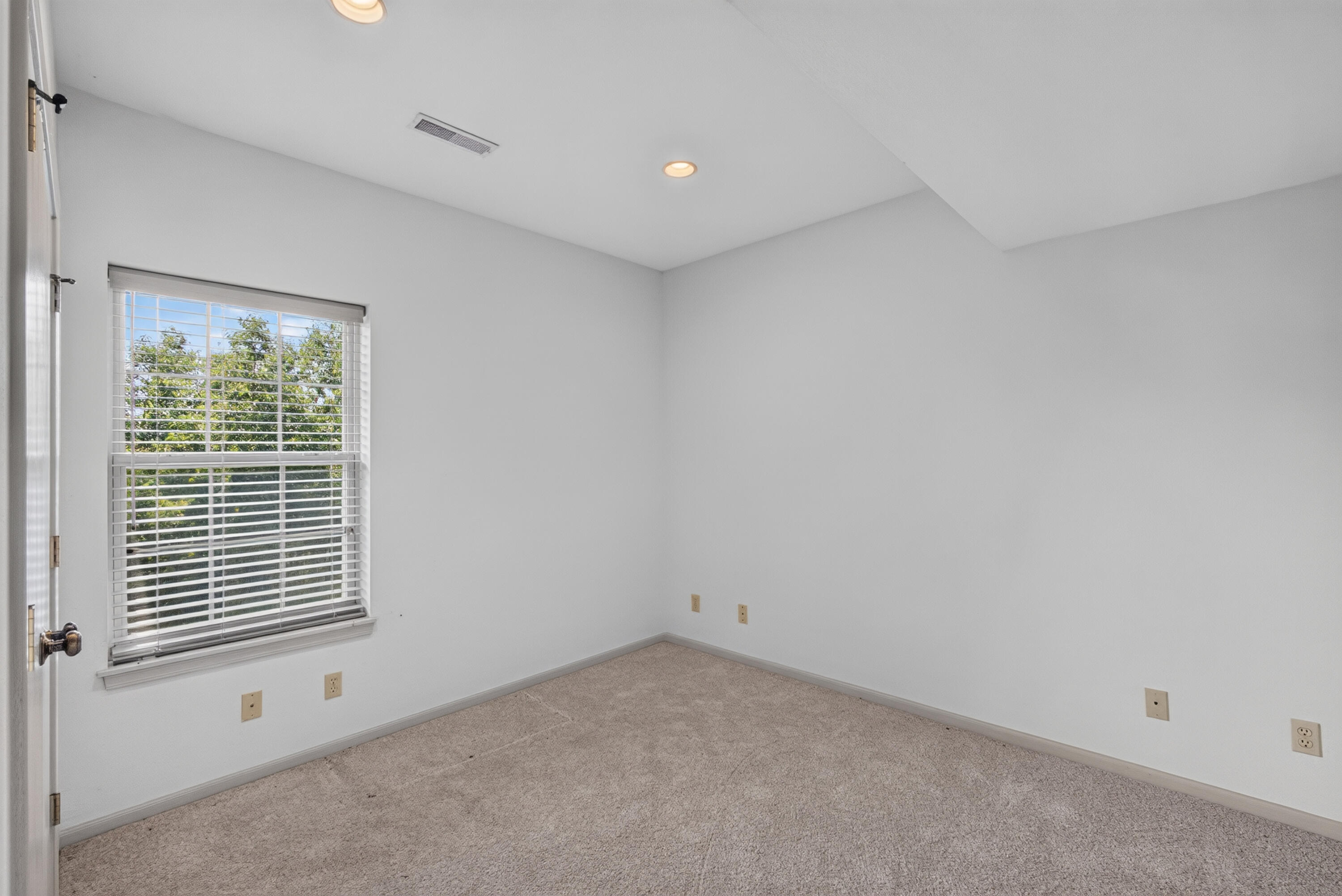 1503 Spiros Dr A Property Photo 31