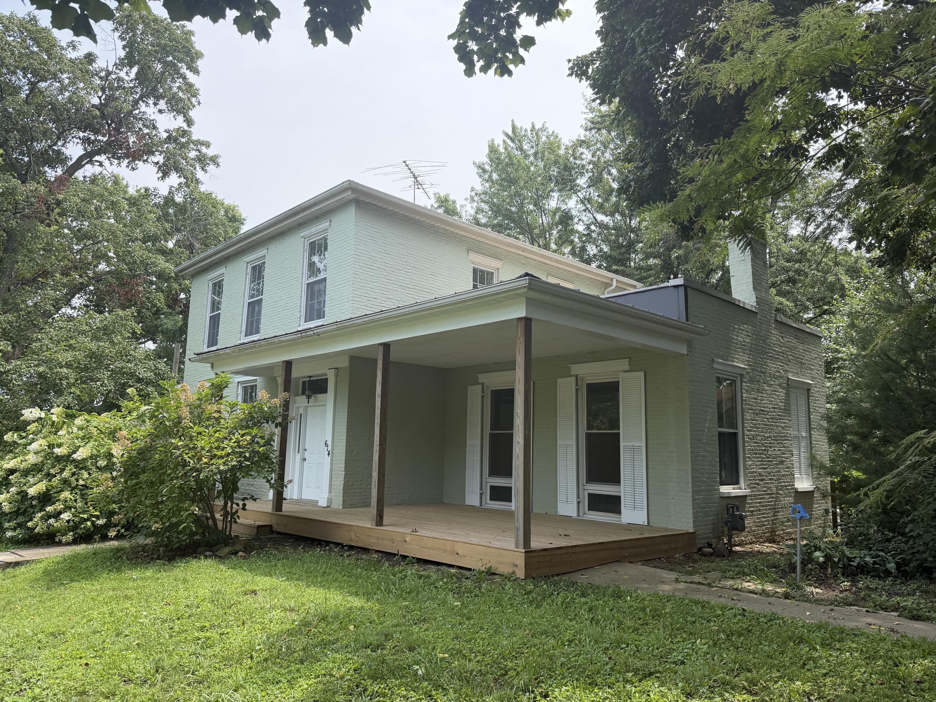 614 Howard St Property Photo 1