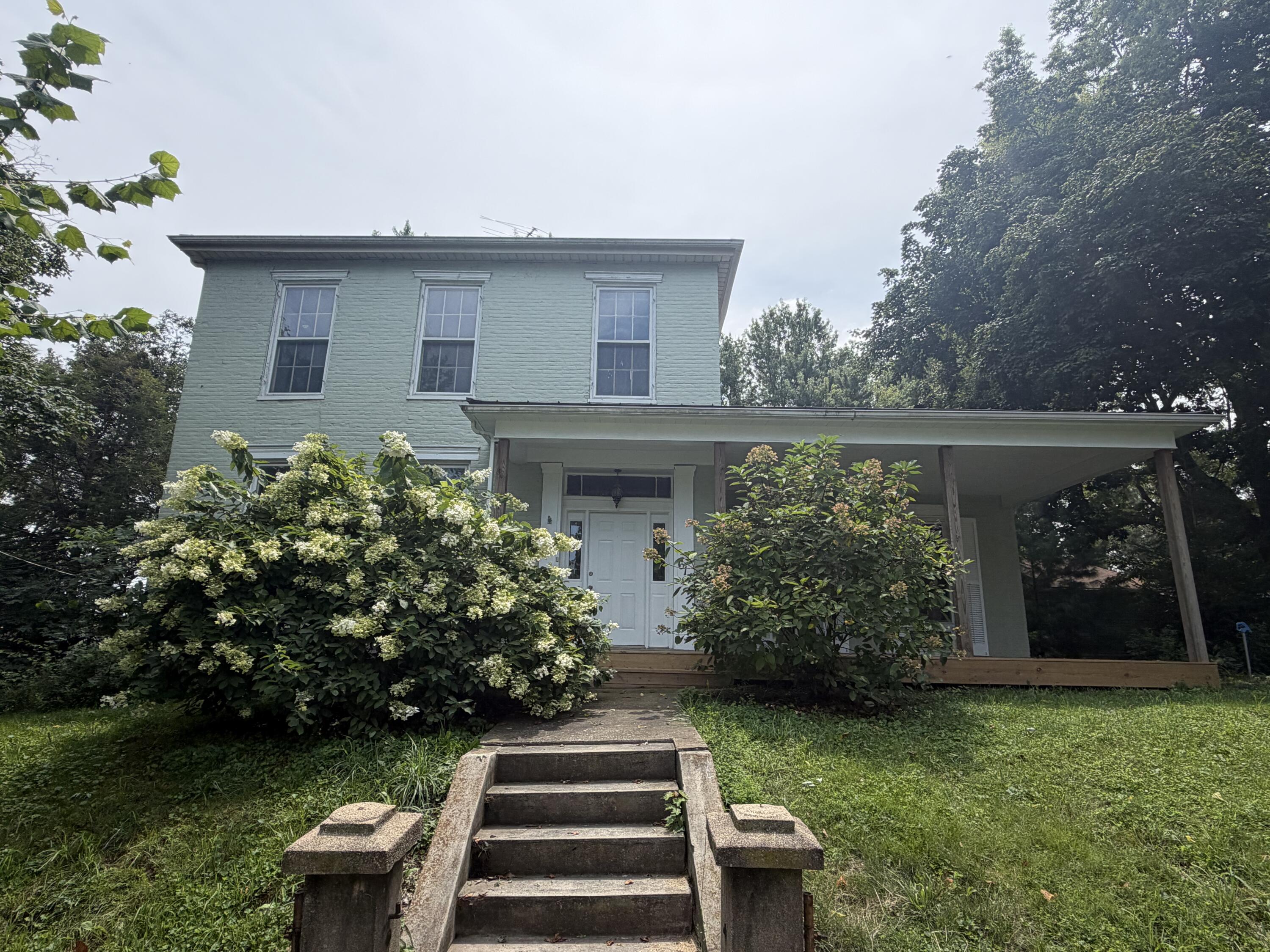 614 Howard St Property Photo 2