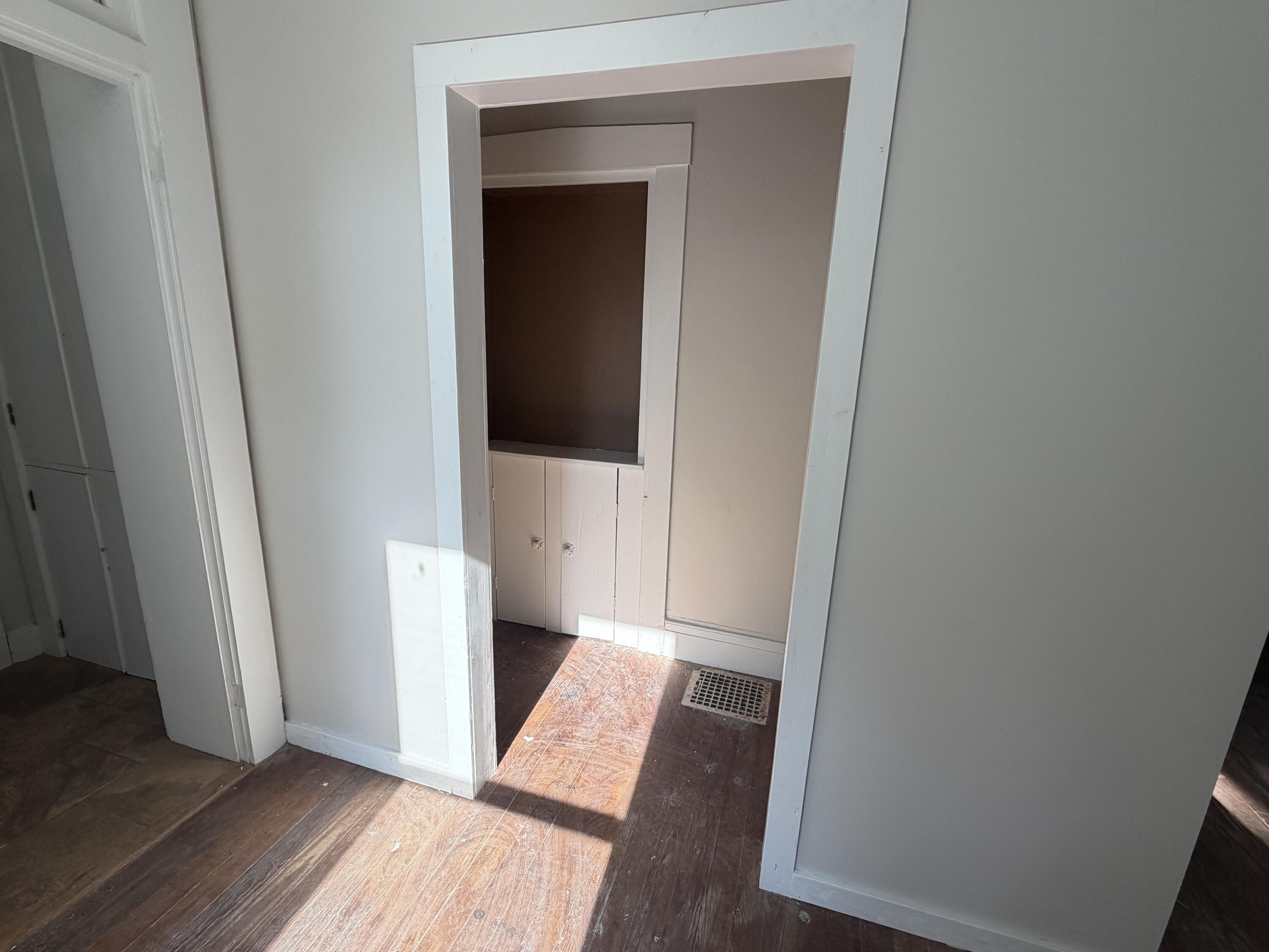 614 Howard St Property Photo 19