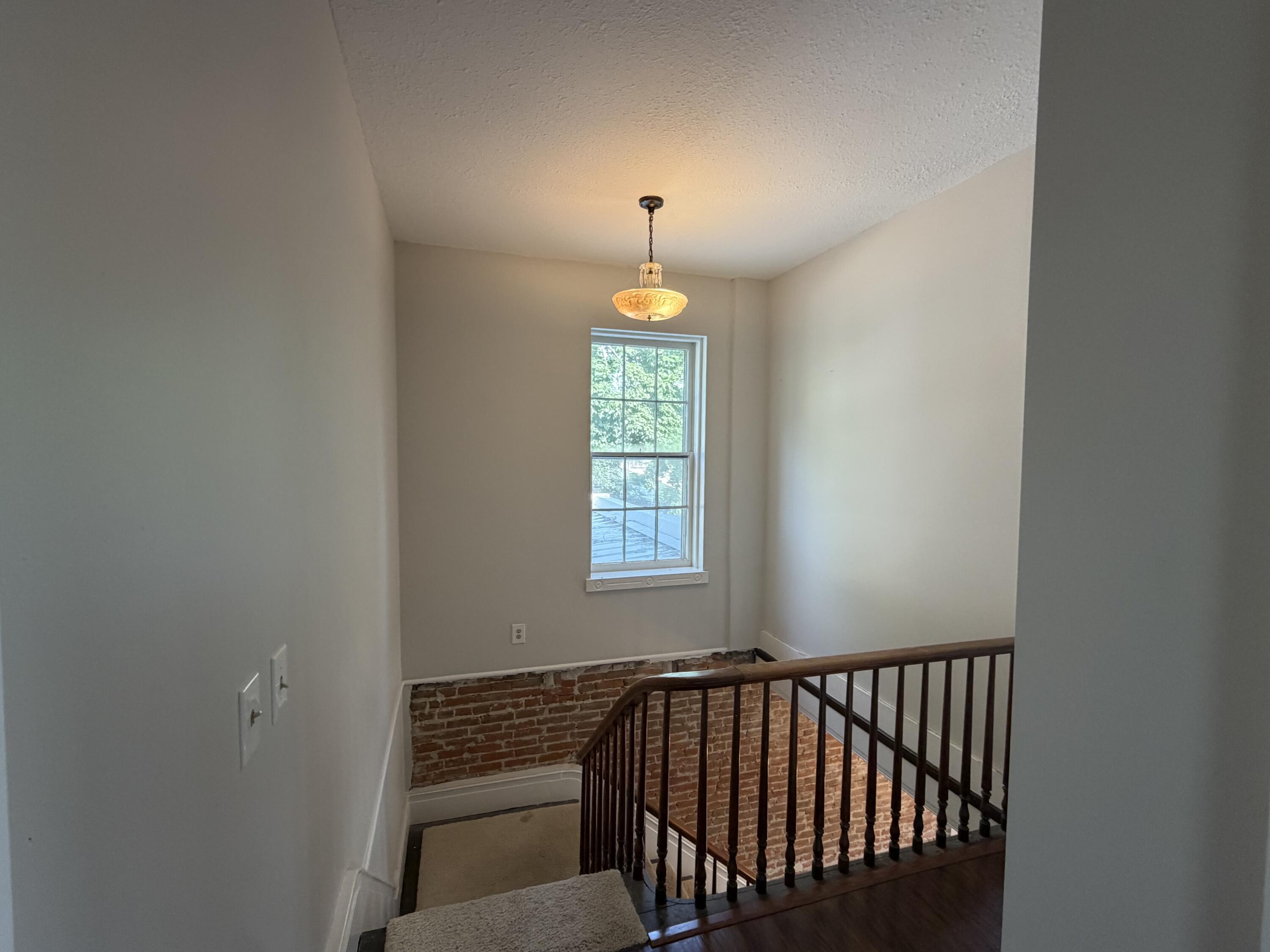 614 Howard St Property Photo 20