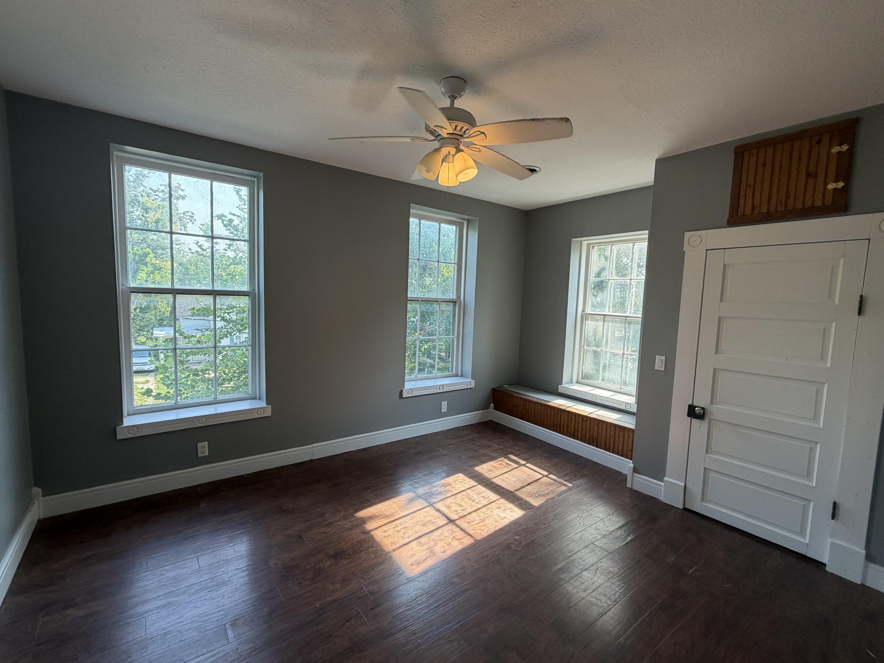 614 Howard St Property Photo 25