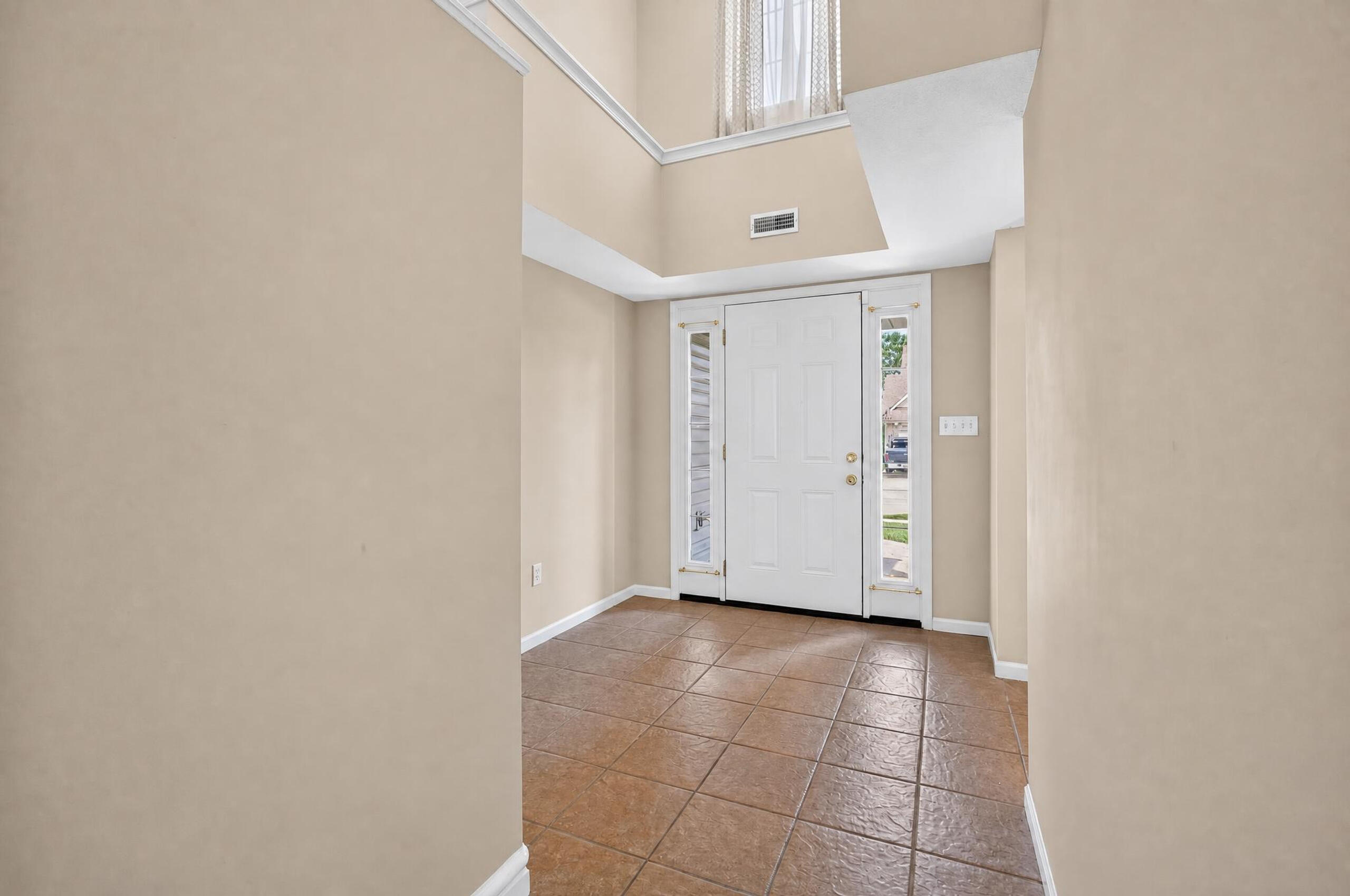 3901 Jungle Tree Dr Property Photo 5