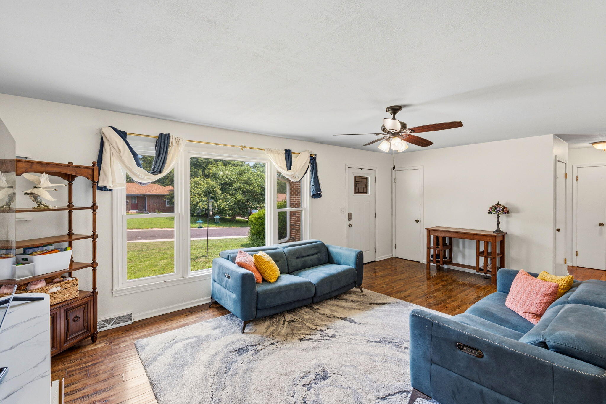 6 E Reed St Property Photo 9