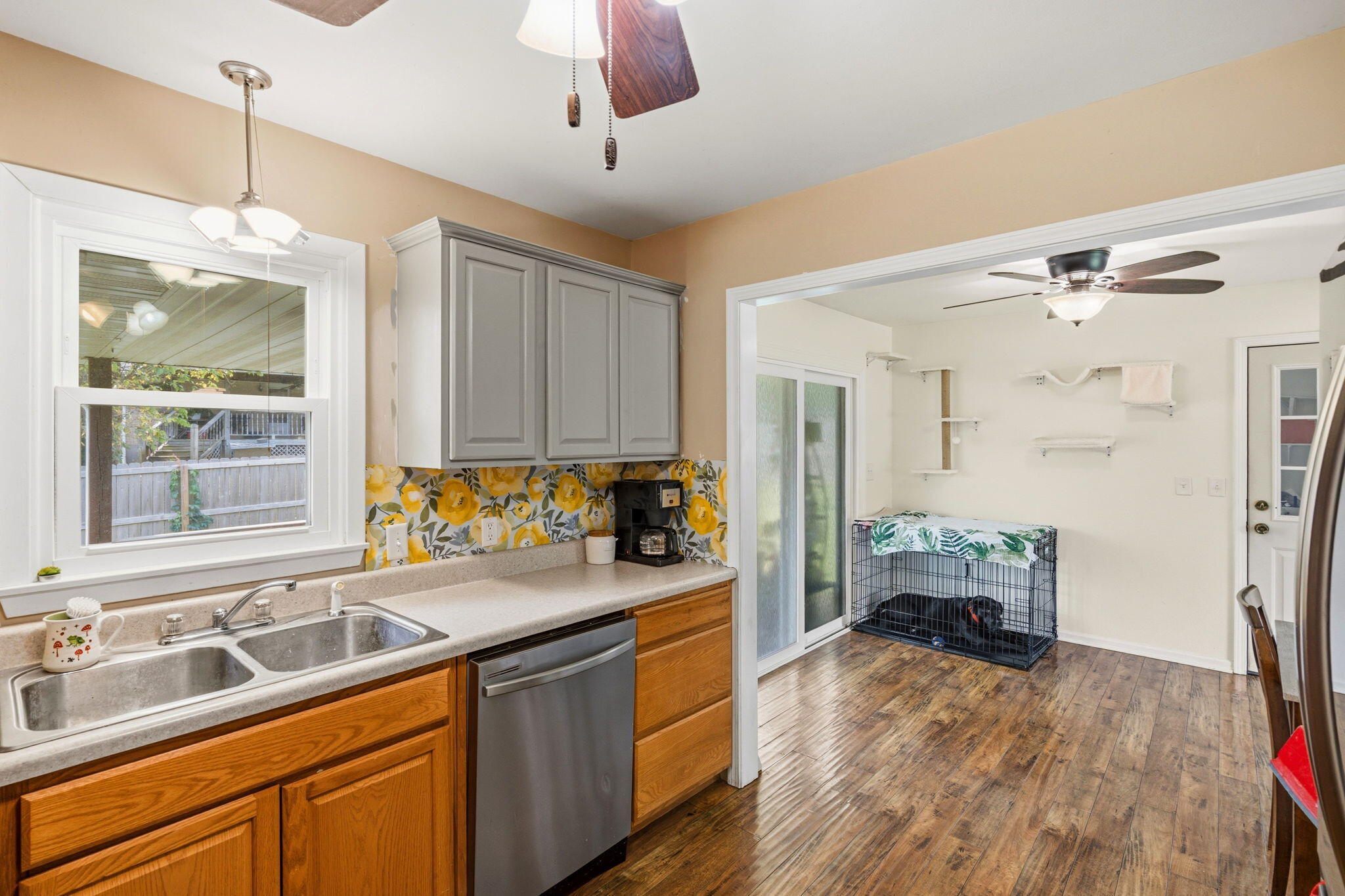 6 E Reed St Property Photo 12