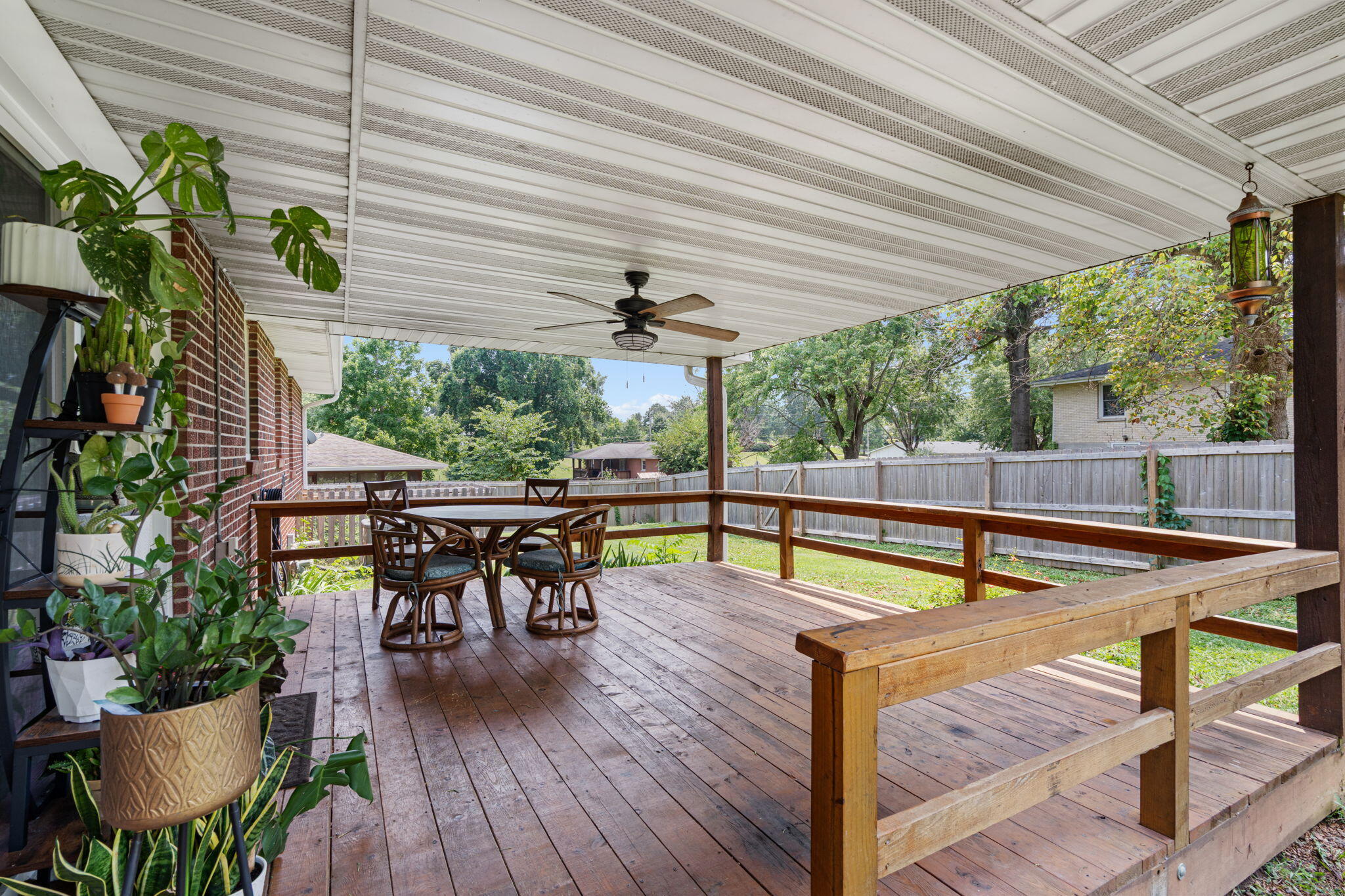 6 E Reed St Property Photo 18