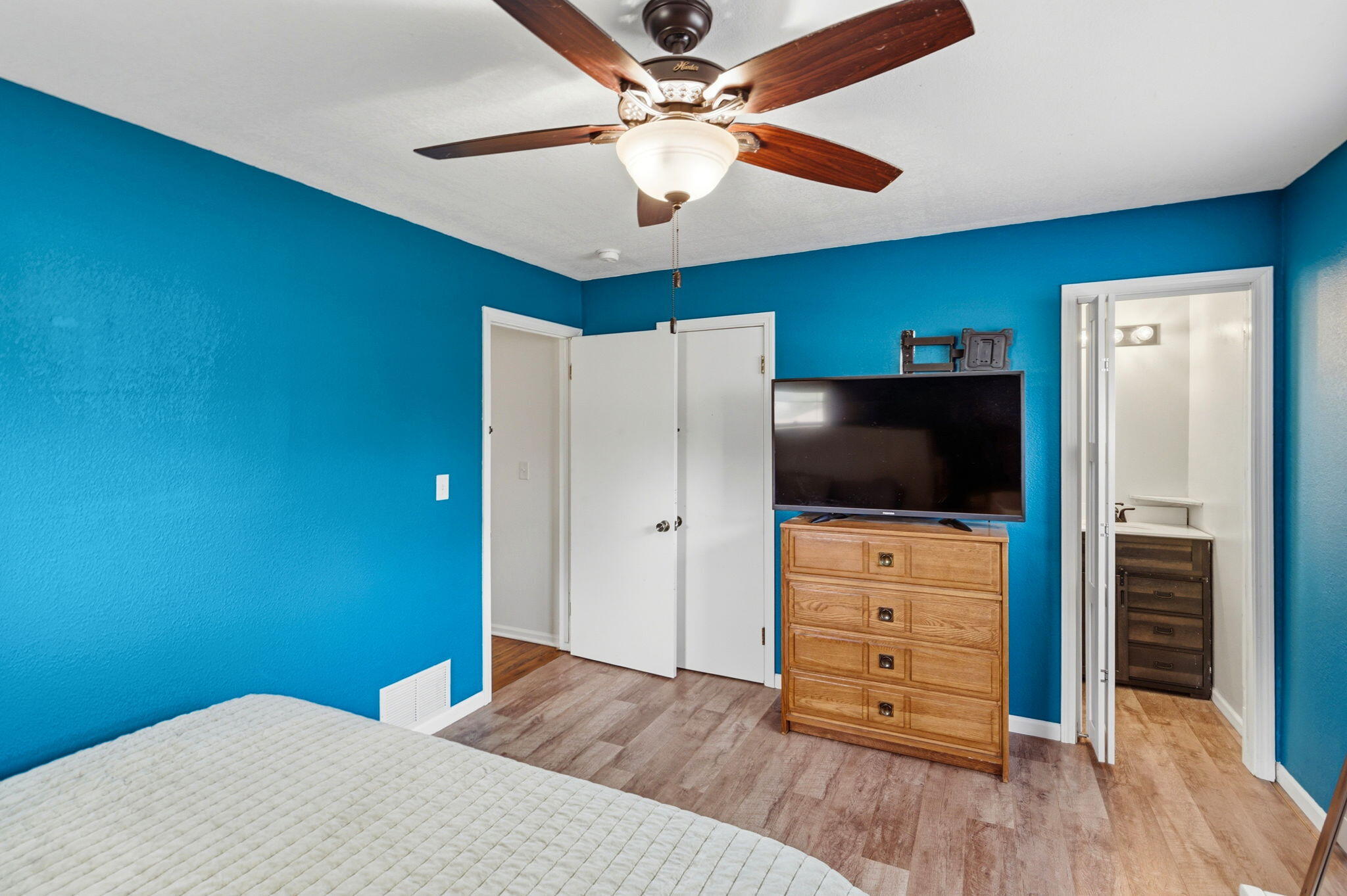 6 E Reed St Property Photo 24