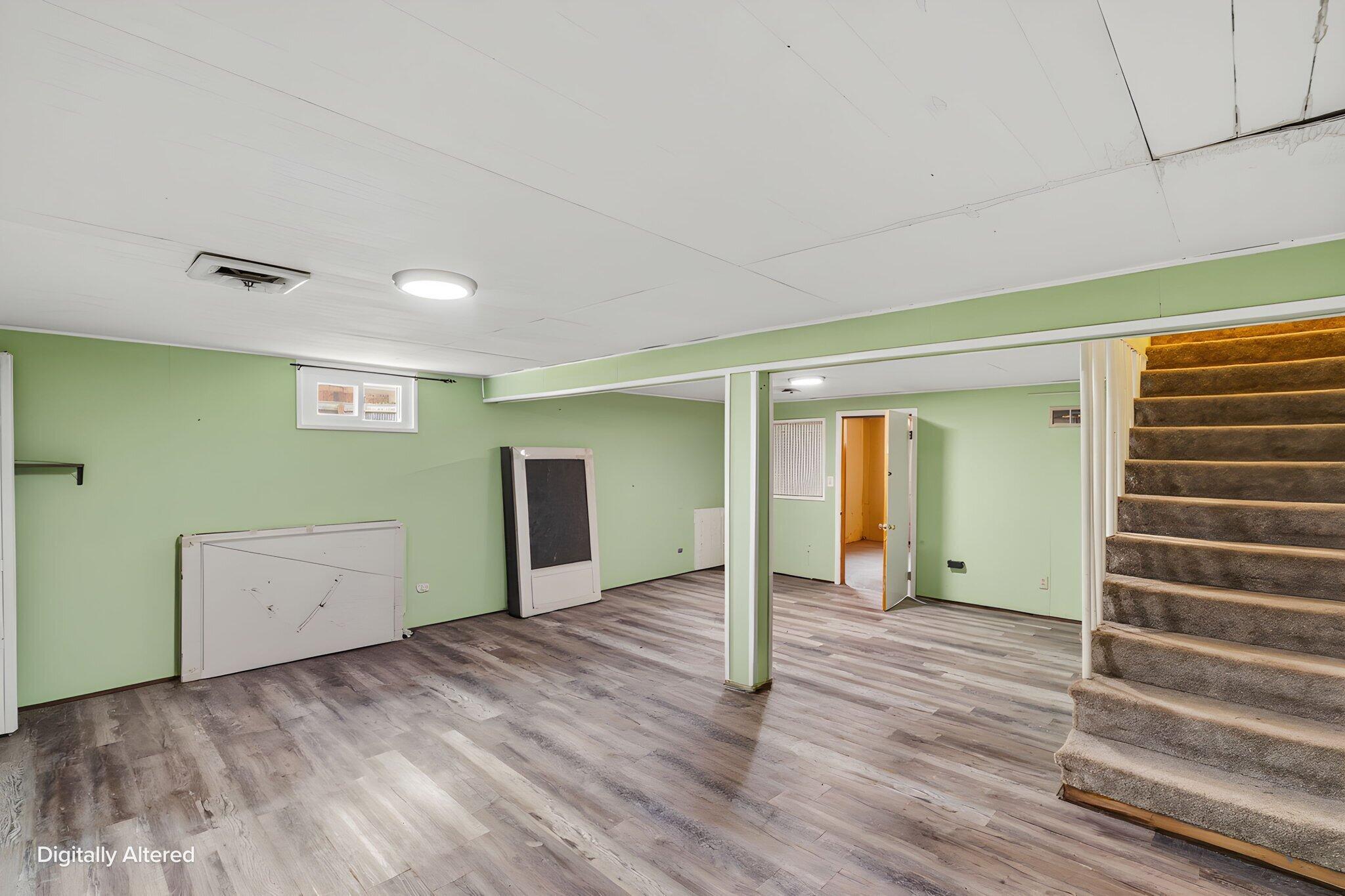 6 E Reed St Property Photo 31