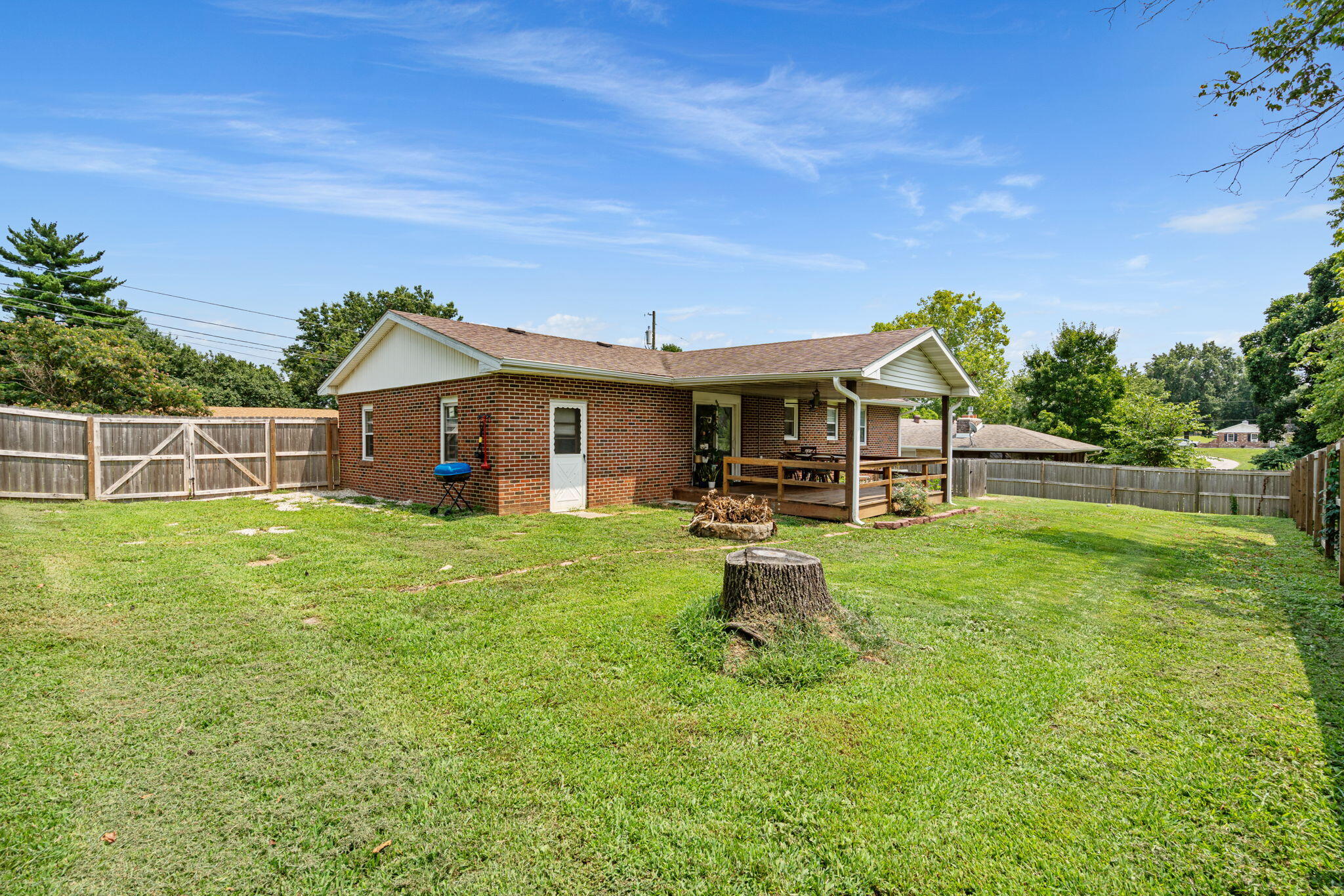 6 E Reed St Property Photo 36