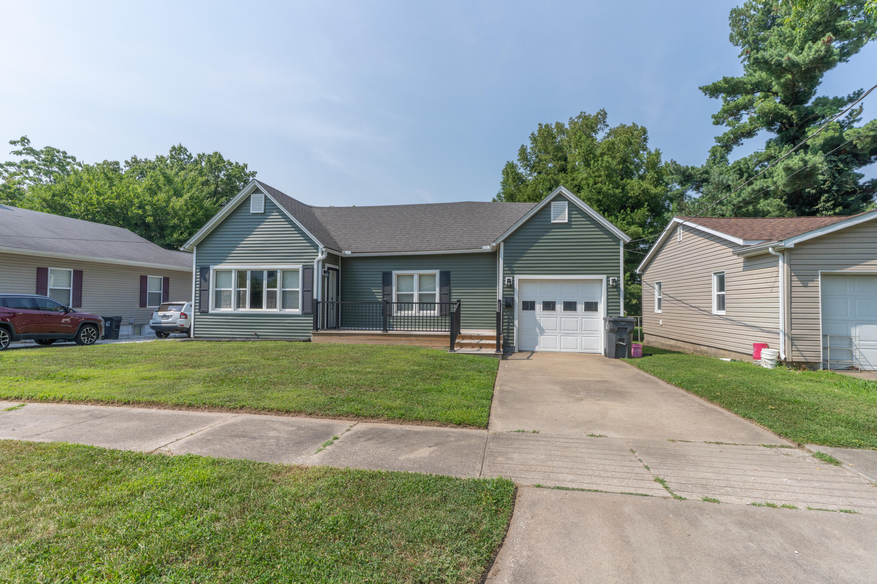 1119 HIGH ST Property Photo 1