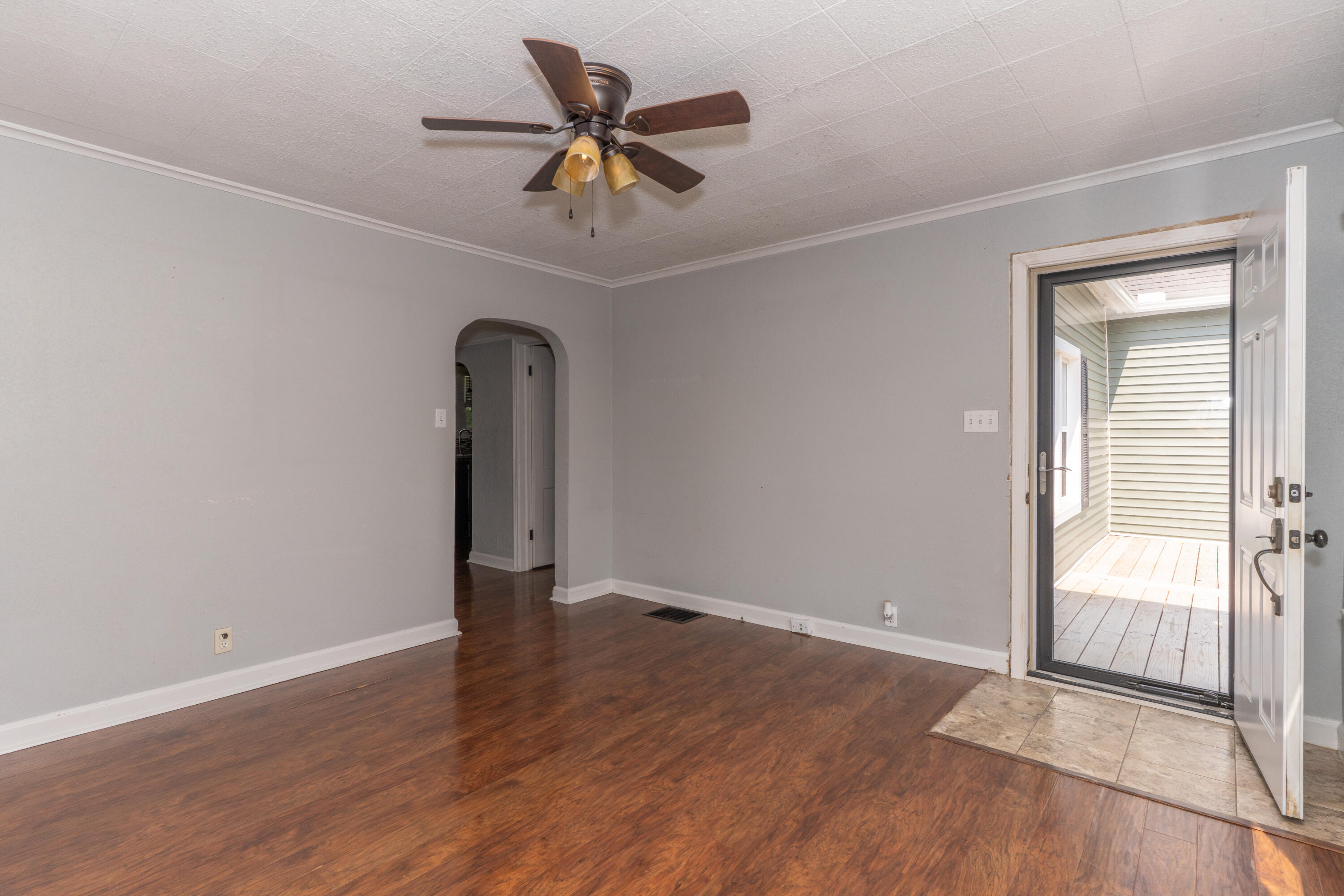 1119 High St Property Photo 4