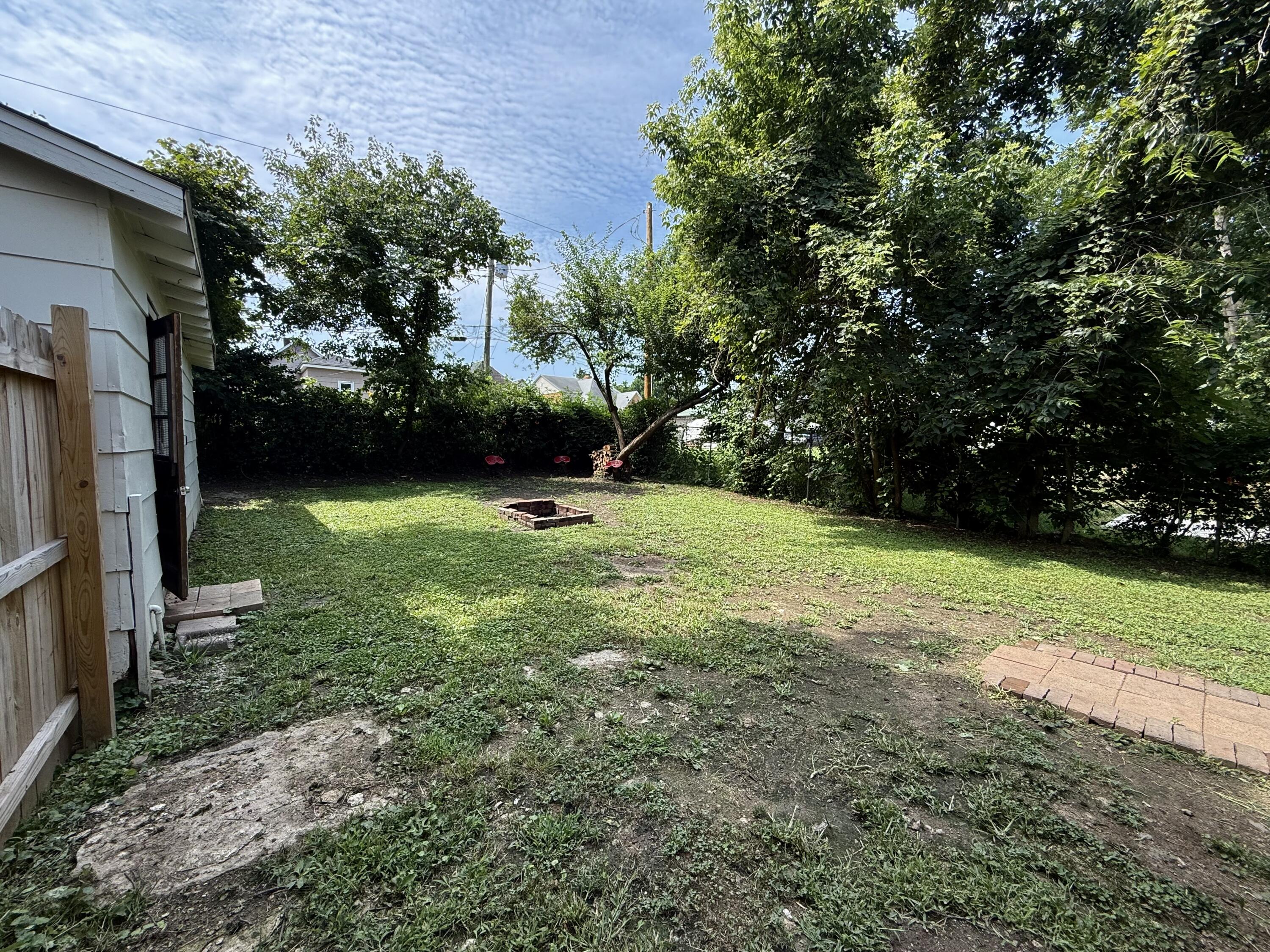808 W Reed St Property Photo 5