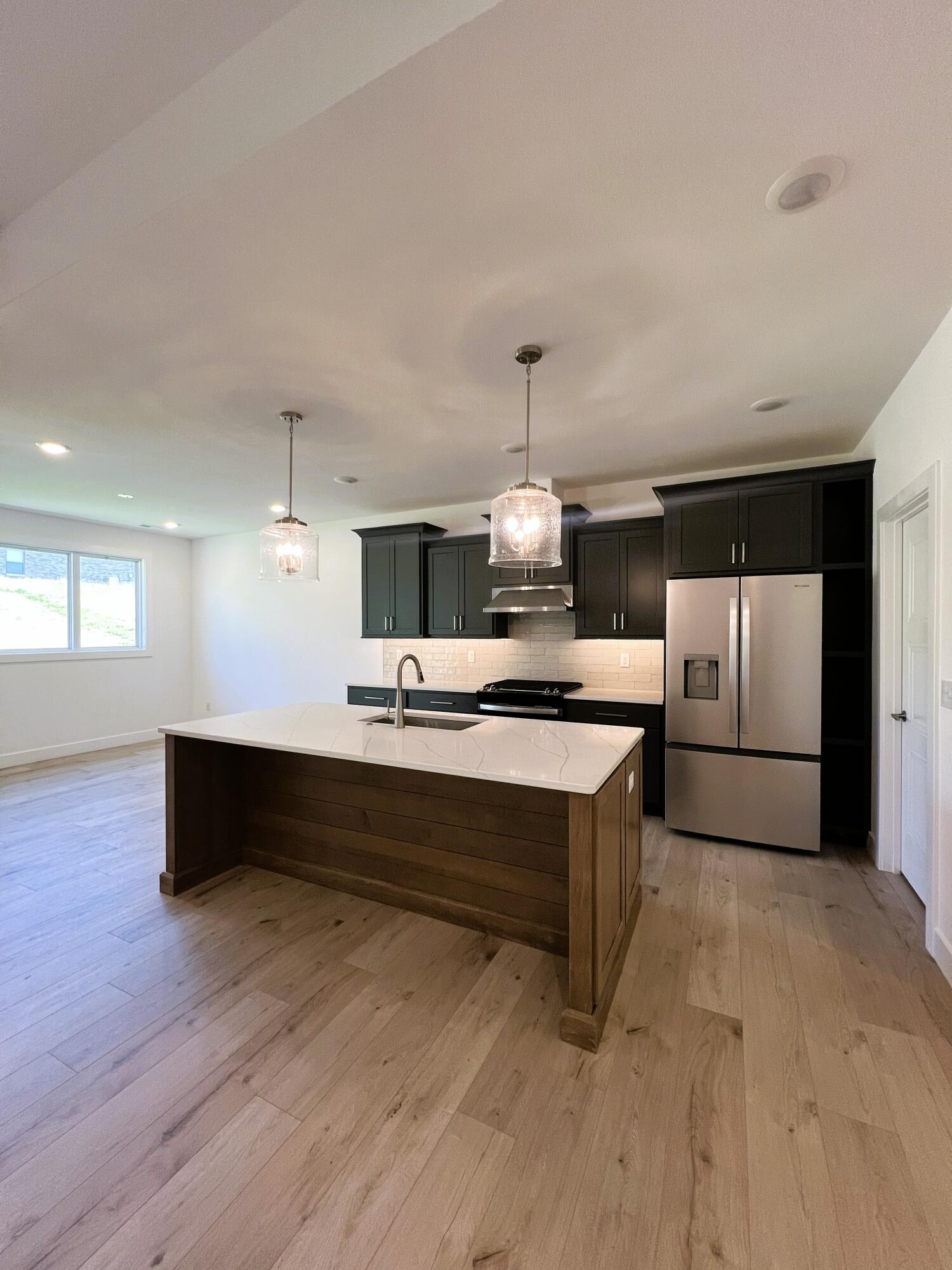 808 Napa Ct Property Photo 5