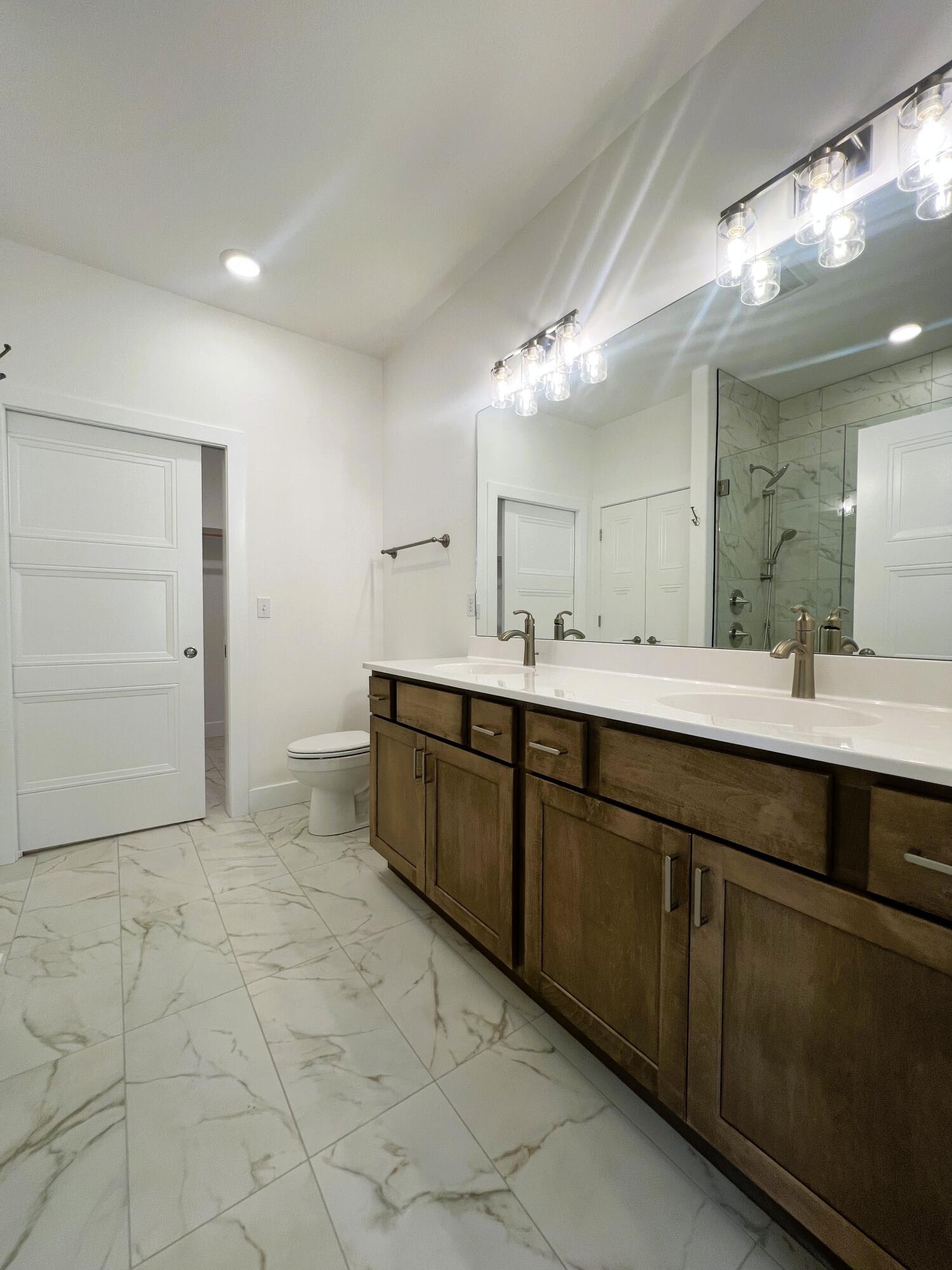 808 Napa Ct Property Photo 11