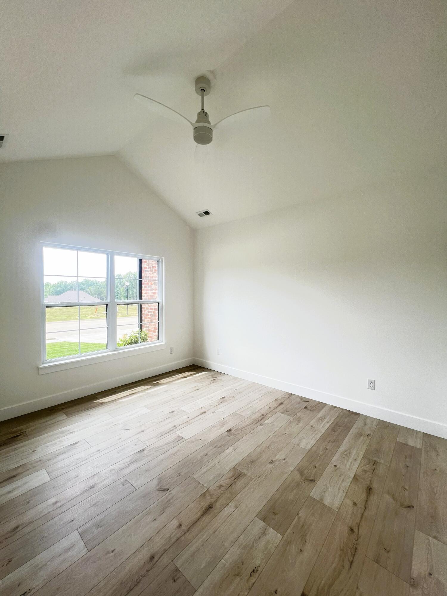 808 Napa Ct Property Photo 13