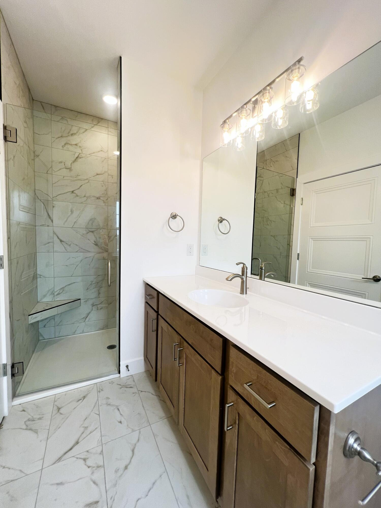 808 Napa Ct Property Photo 14