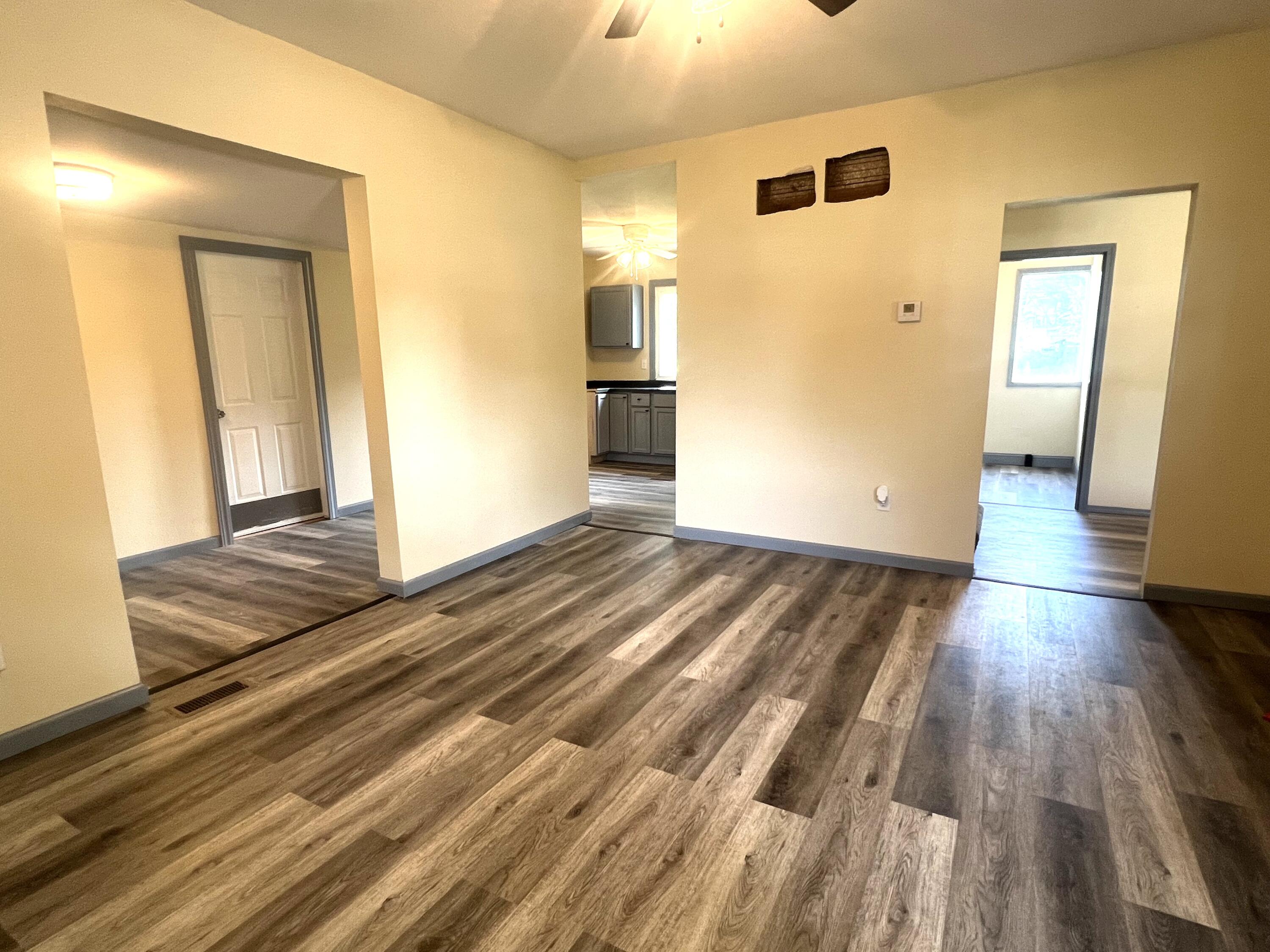 400 4th St Property Photo 16