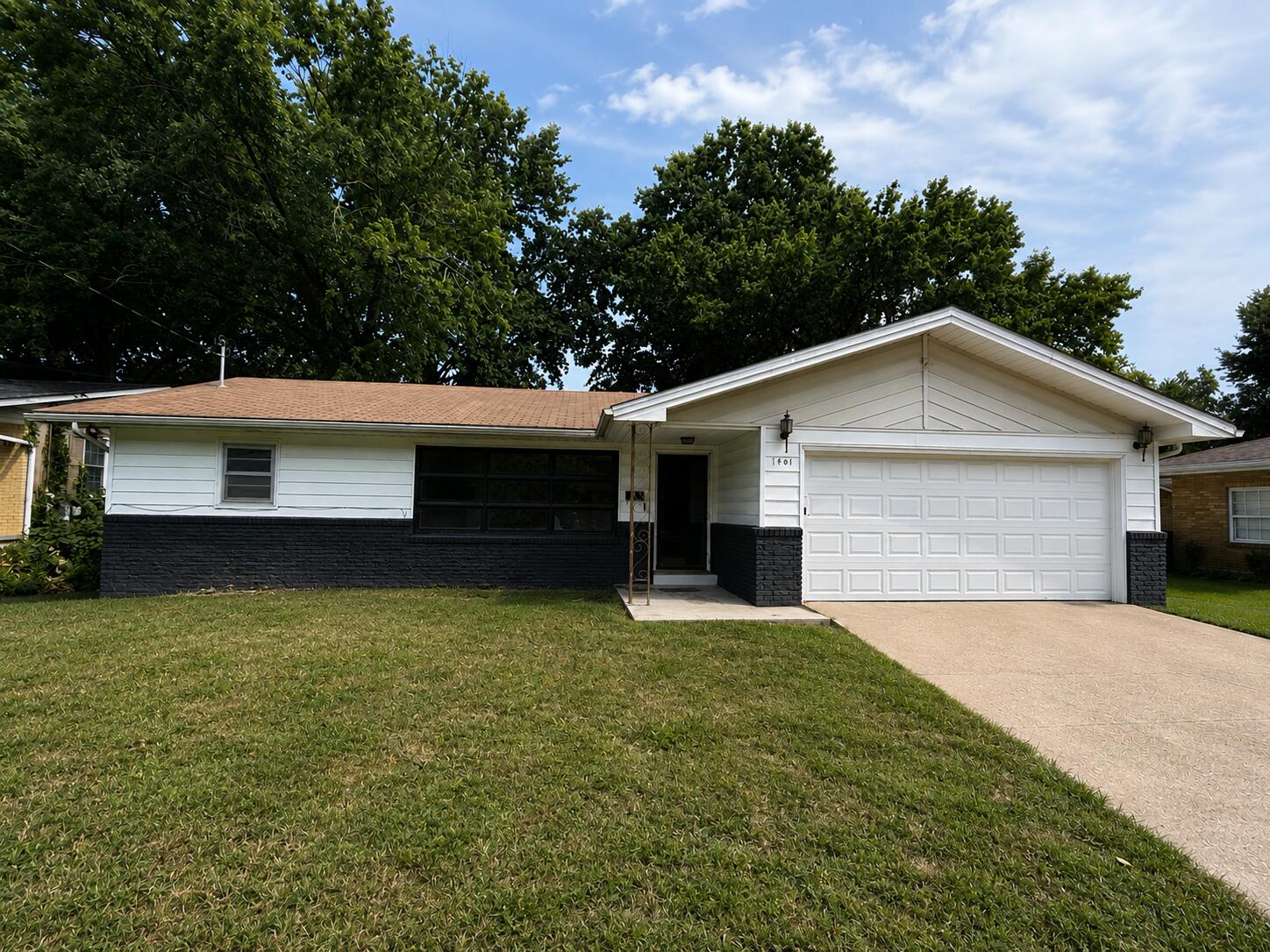1401 PEARL AVE