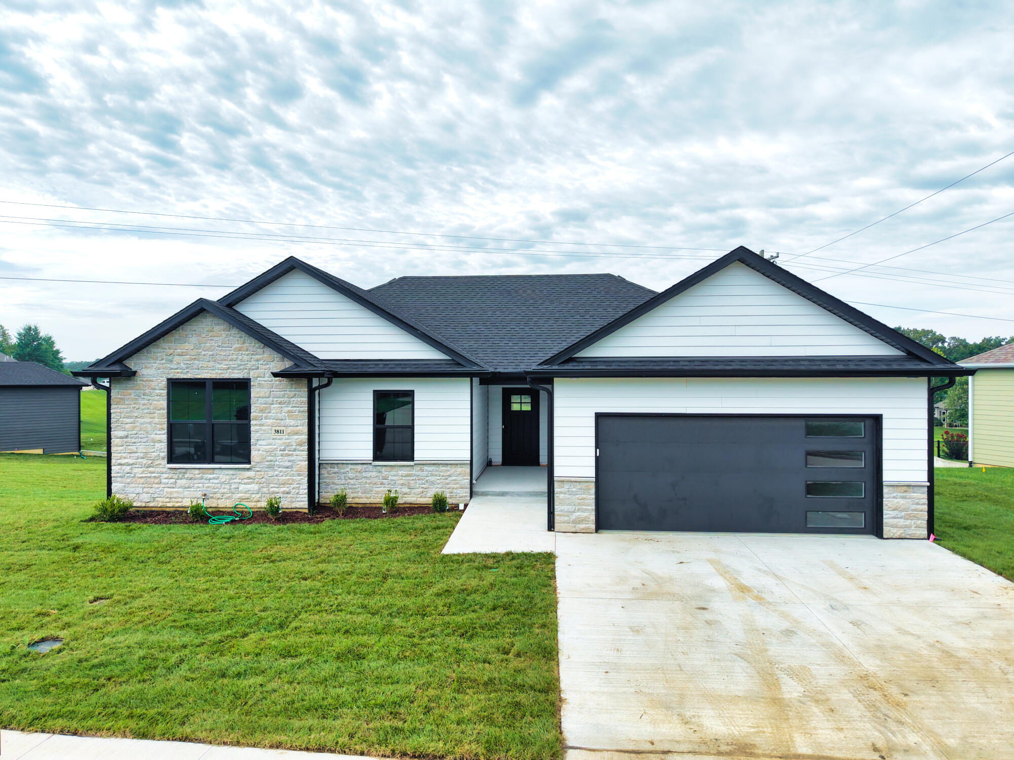 3811 Canyon Ridge Dr Property Photo 1
