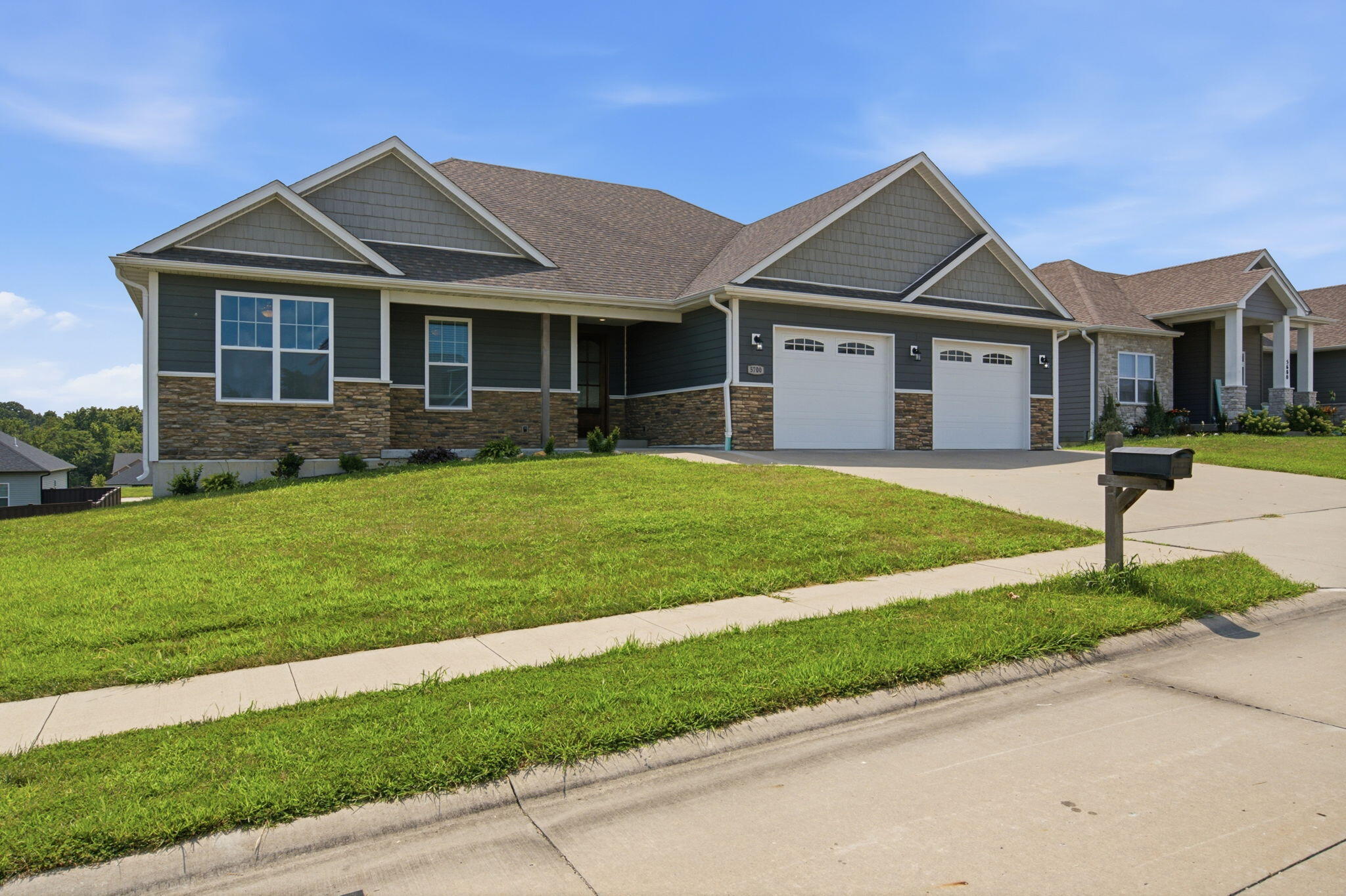 5700 Kingfisher Dr Property Photo 1
