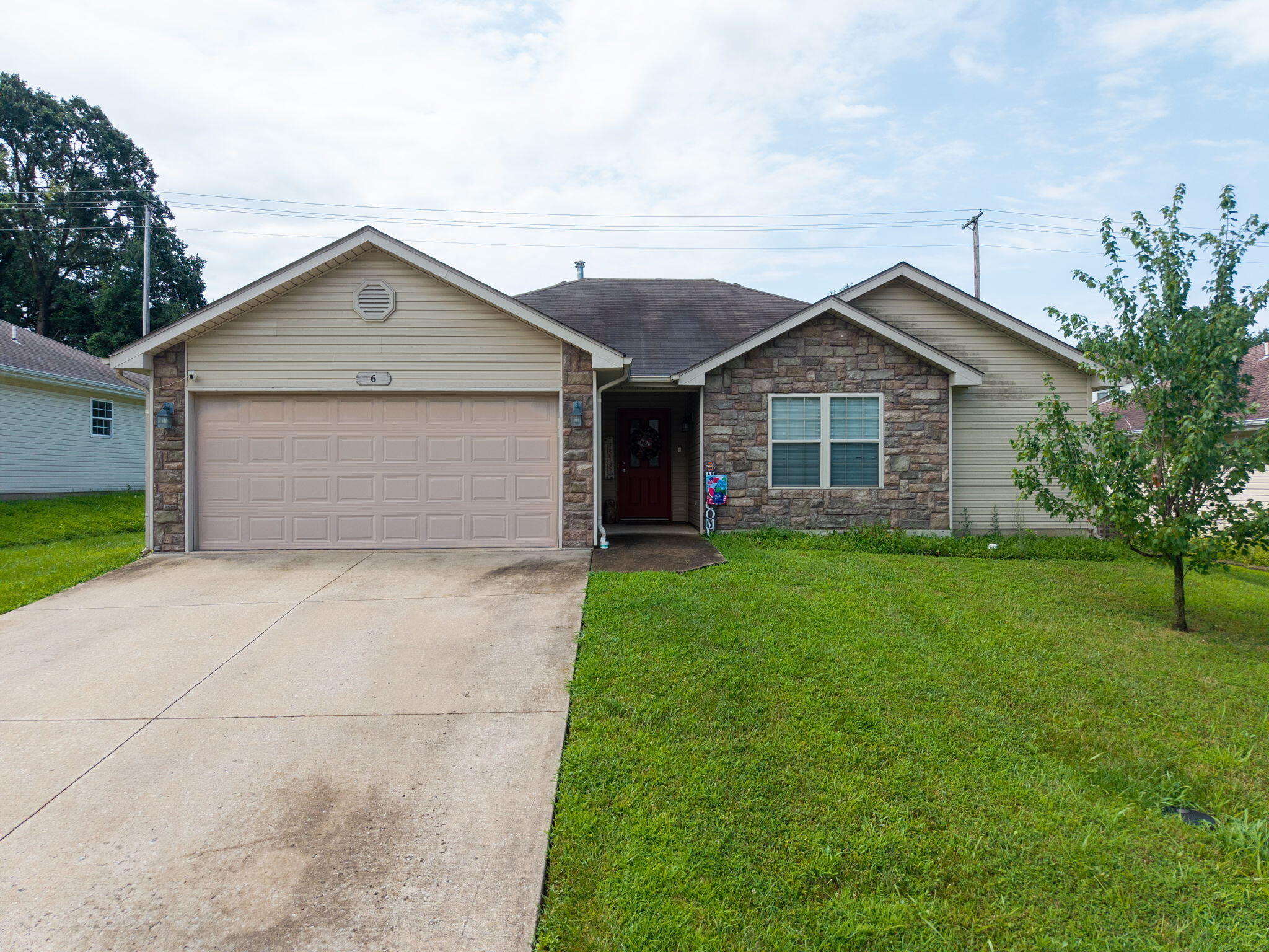 6 Amazon Dr Property Photo 1