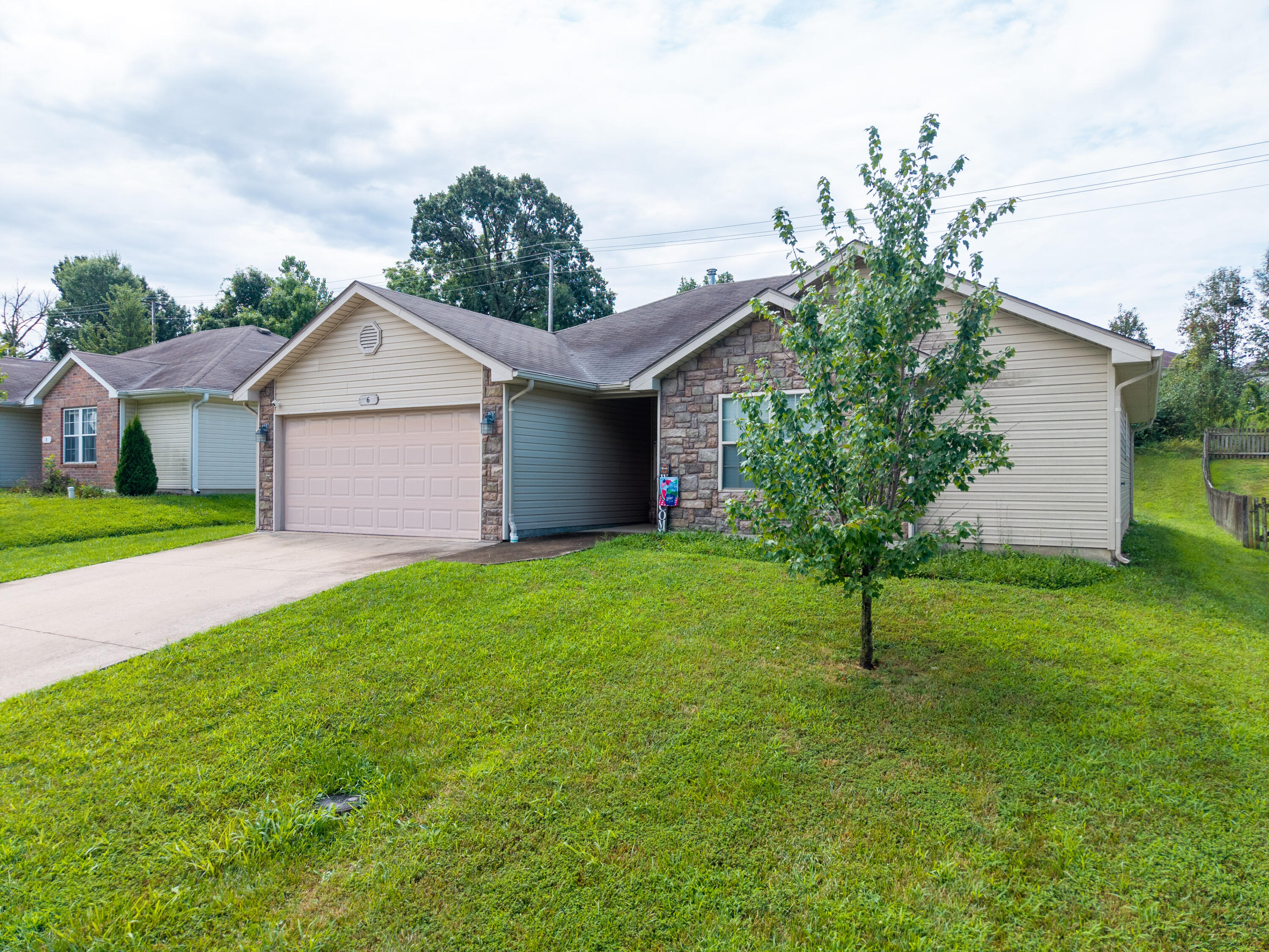 6 Amazon Dr Property Photo 3