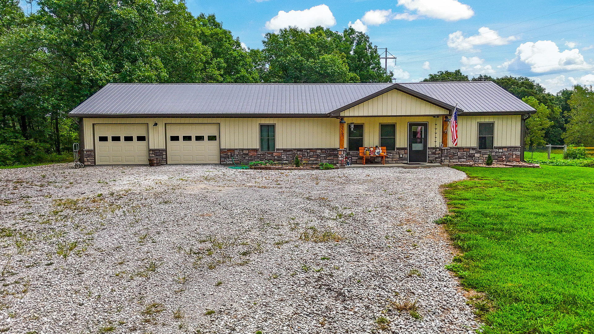 15402 State Highway B Property Photo 1